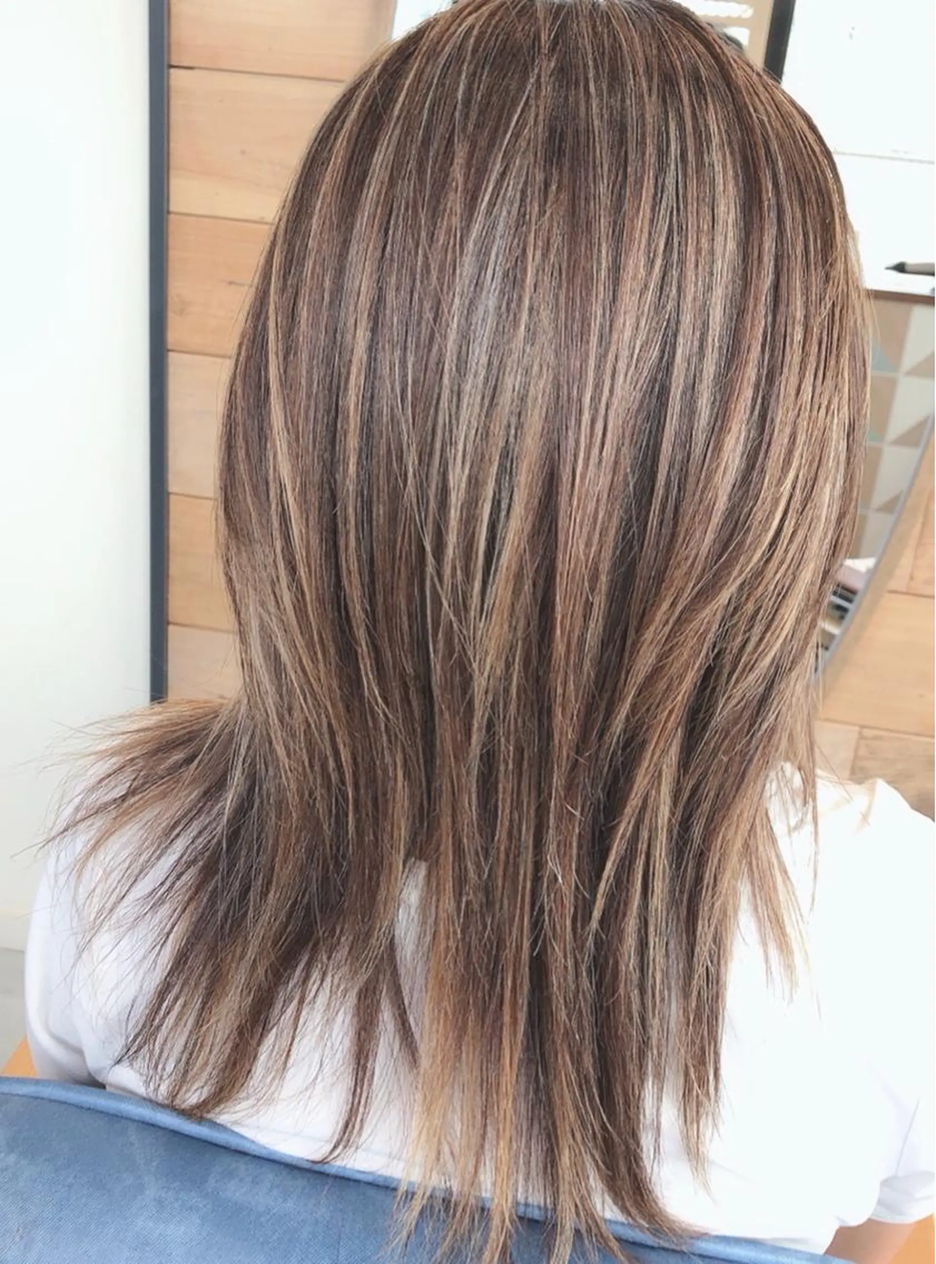 ミディアム ハイライト カット ヘアカラー ハイライトバレイヤー ジュ＆縮毛矯正✨櫻野のヘアスタイル