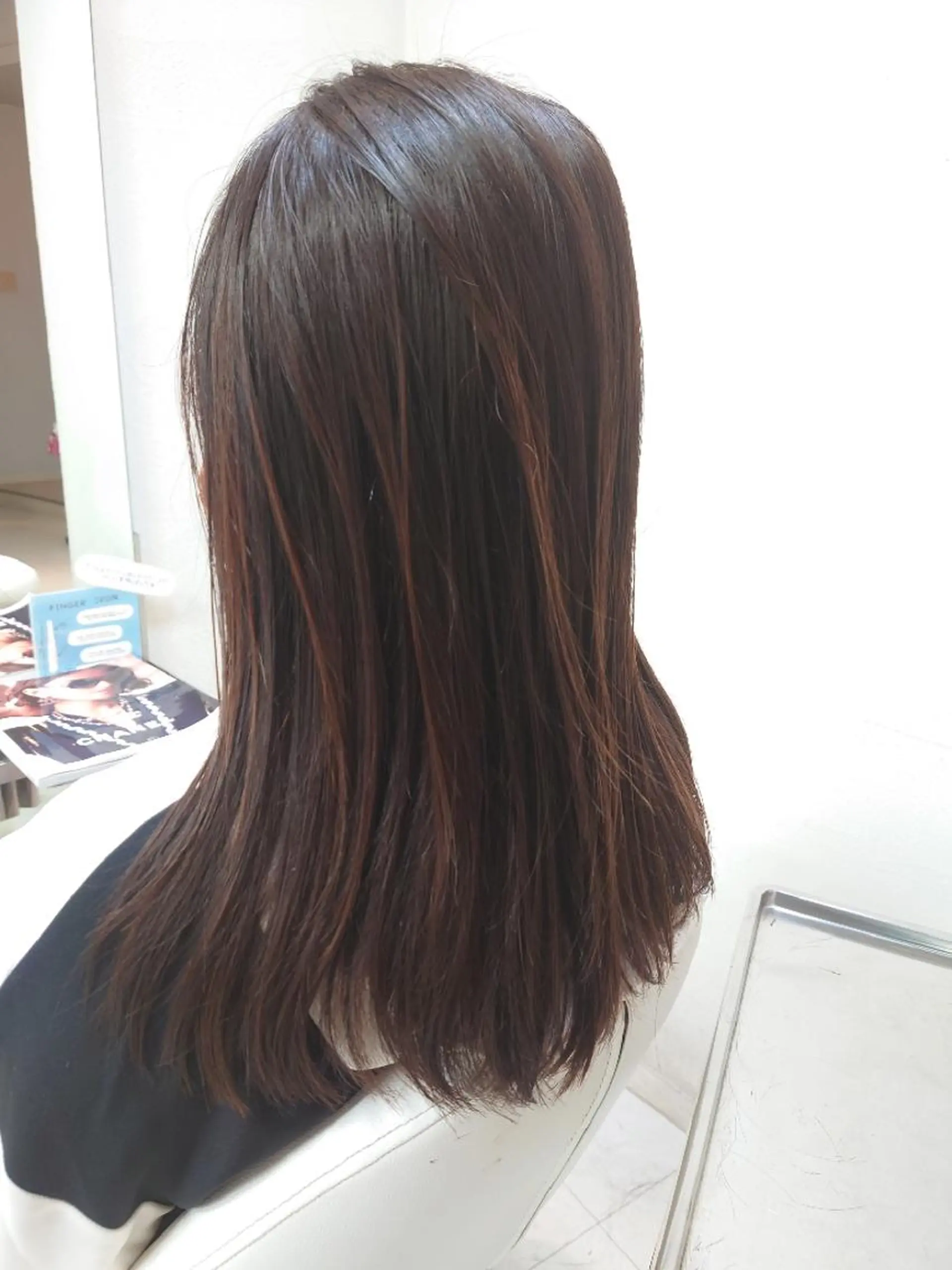 ロング ピンクブラウン ハイライト nagane sayakaのヘアスタイル