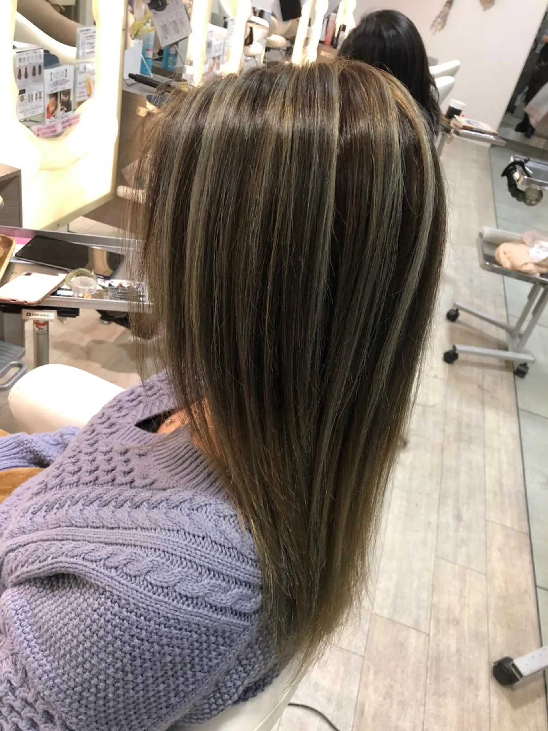 セミロング ハイライト ブリーチ/髪質改善 NYNY大久保のヘアスタイル