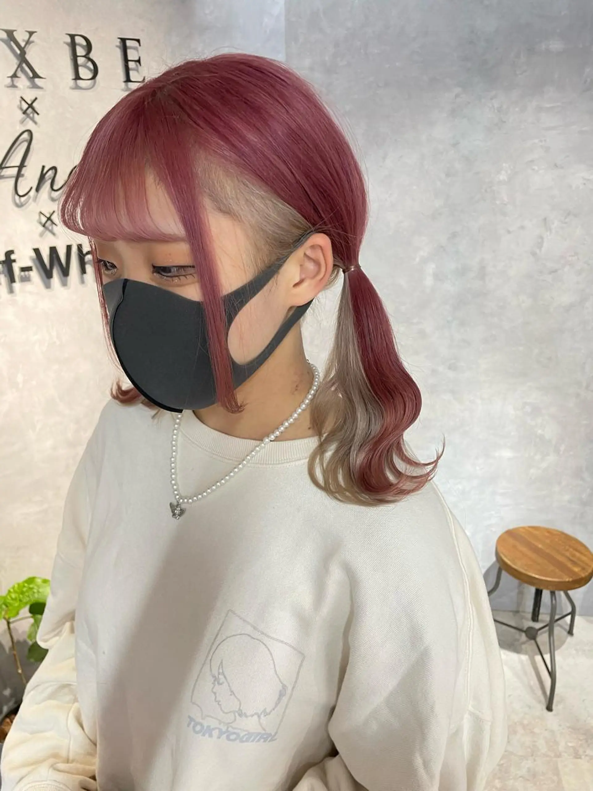 ミディアム Cielro/ダブル カラー/西田咲希のヘアスタイル