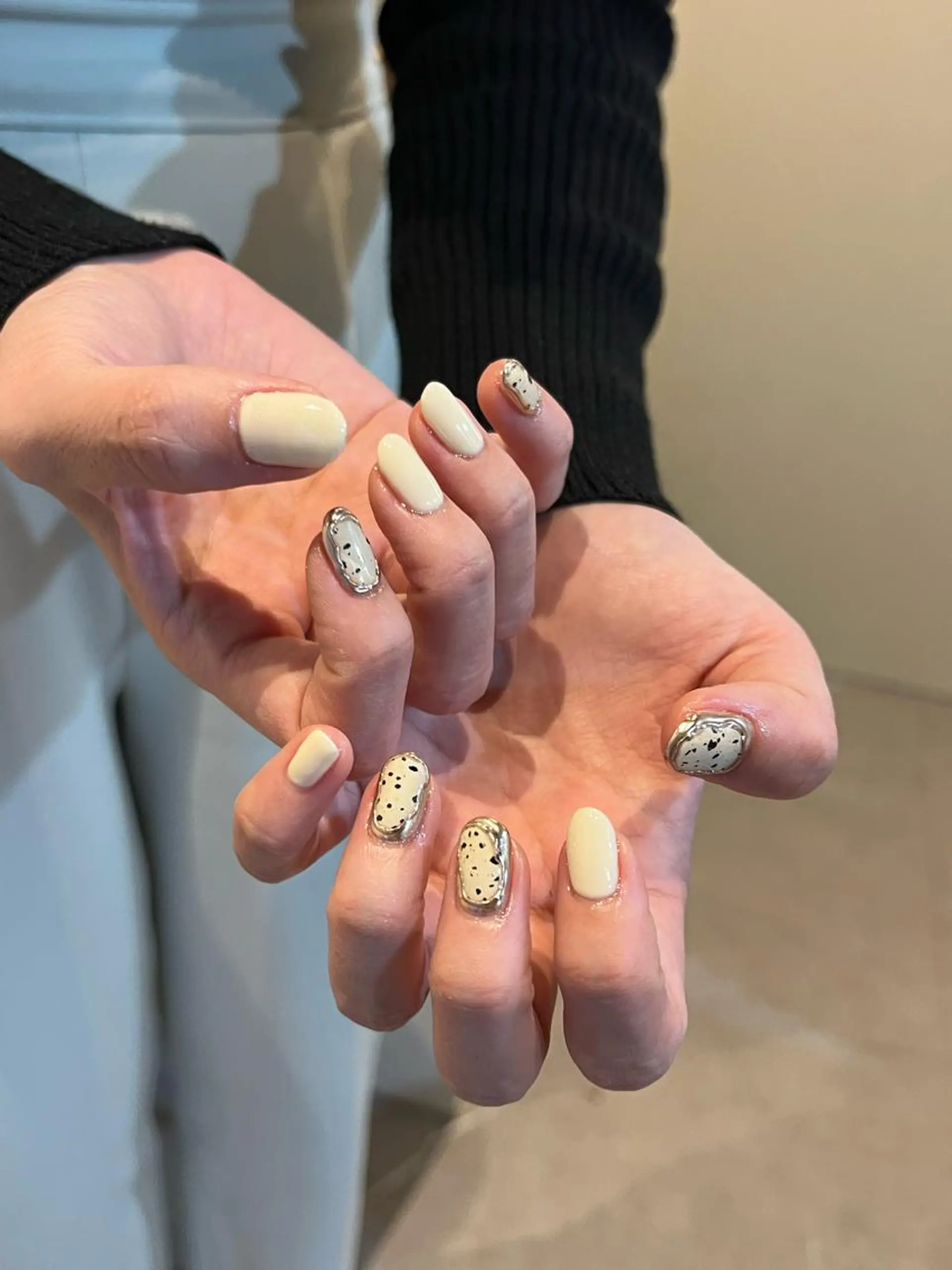 ネイル ハンドネイル vary clue所属・nailist🌻 YUKARIのネイルデザイン