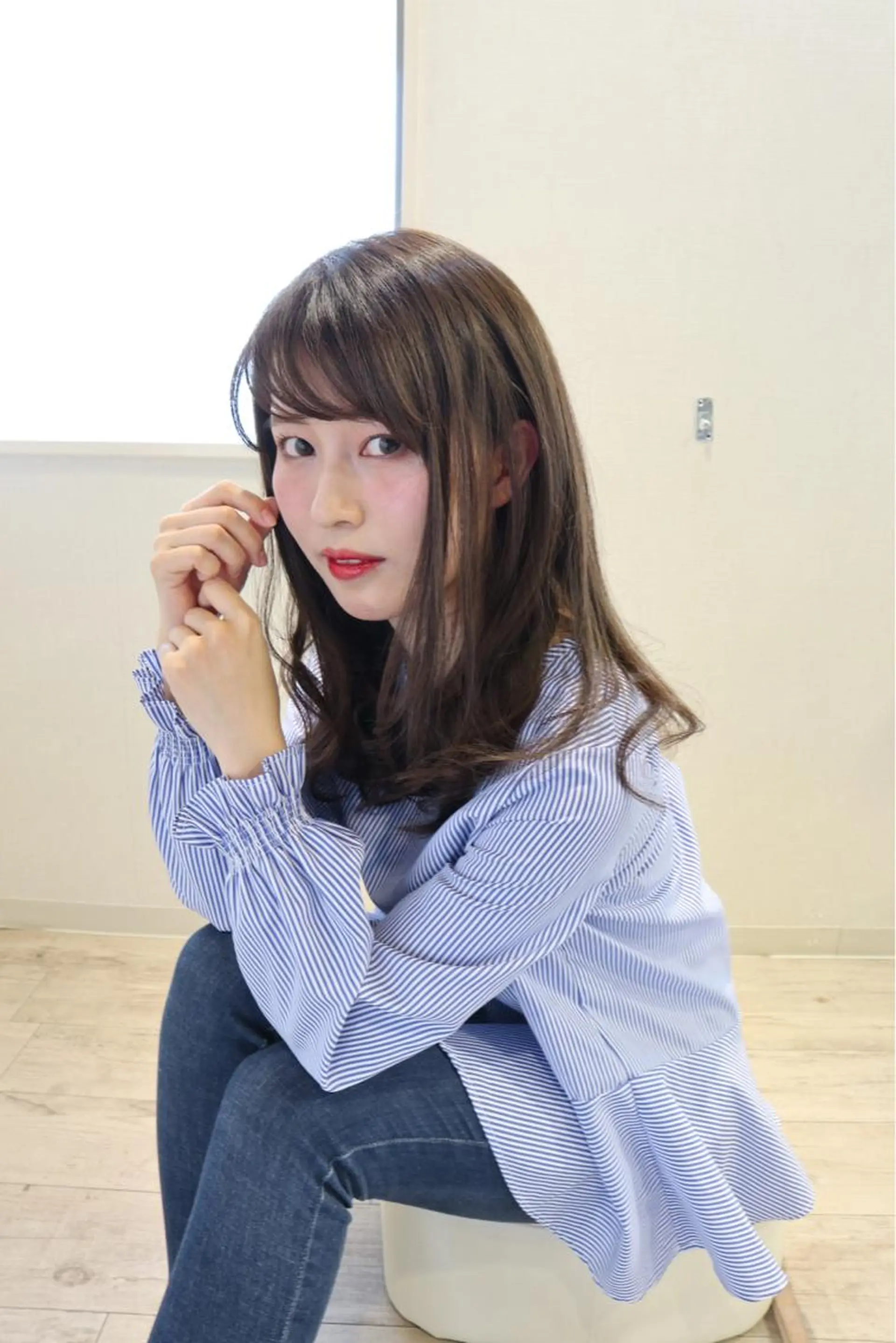 セミロング 岩間 祐佳のヘアスタイル