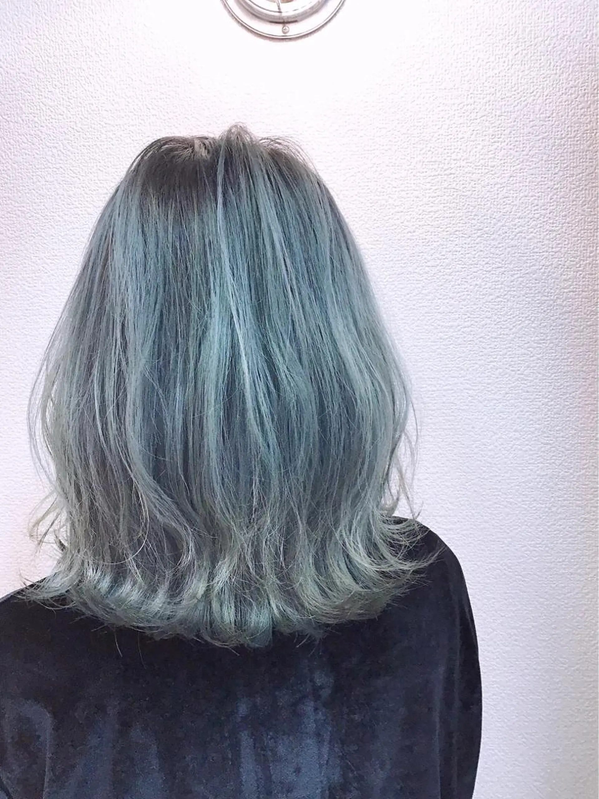 カラー white.梅田 デザインカラー🦄のヘアスタイル