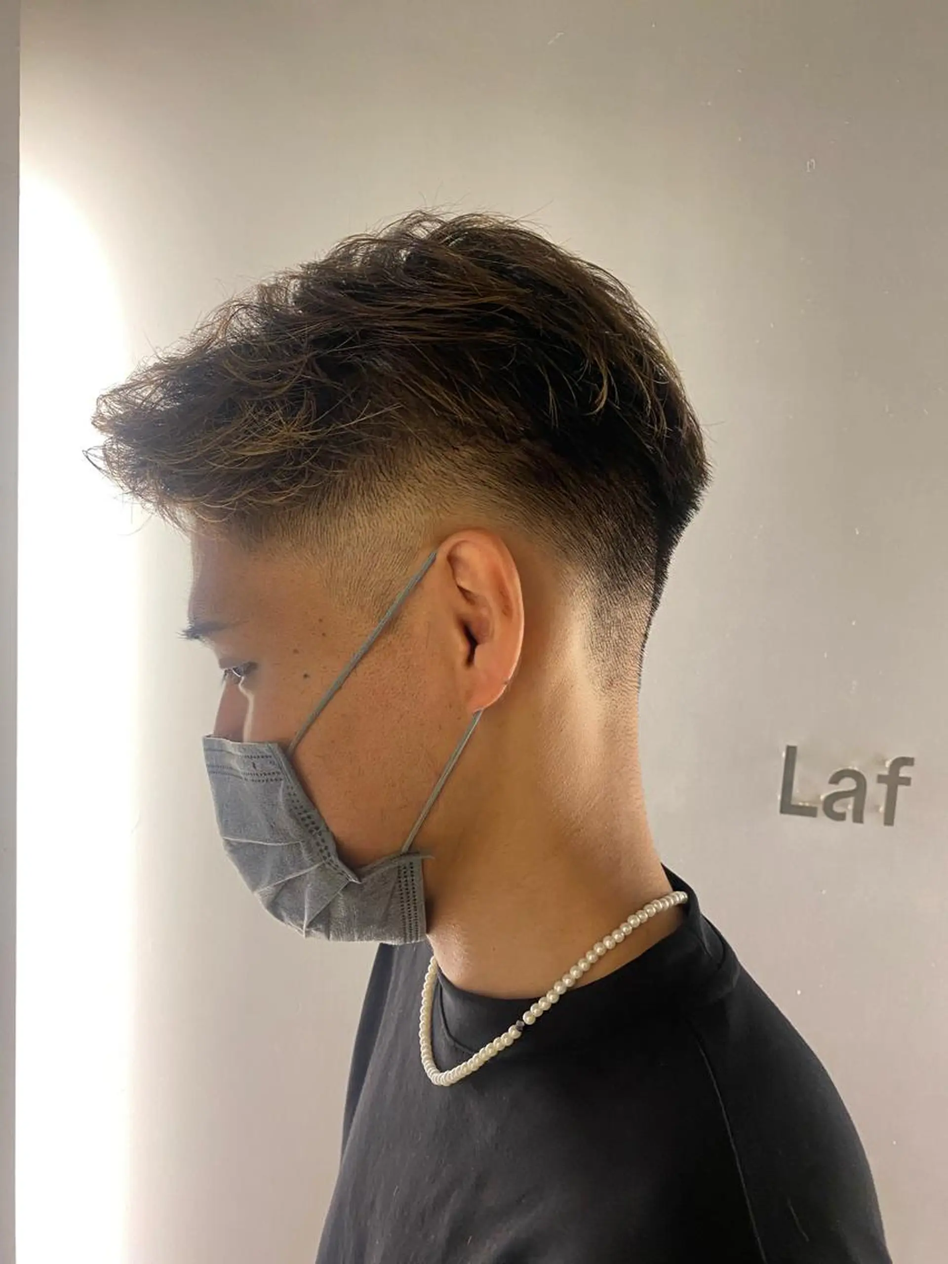 メンズ フェードカット メンズパーマ カット ヘアカラー 西山 恵太郎のヘアスタイル