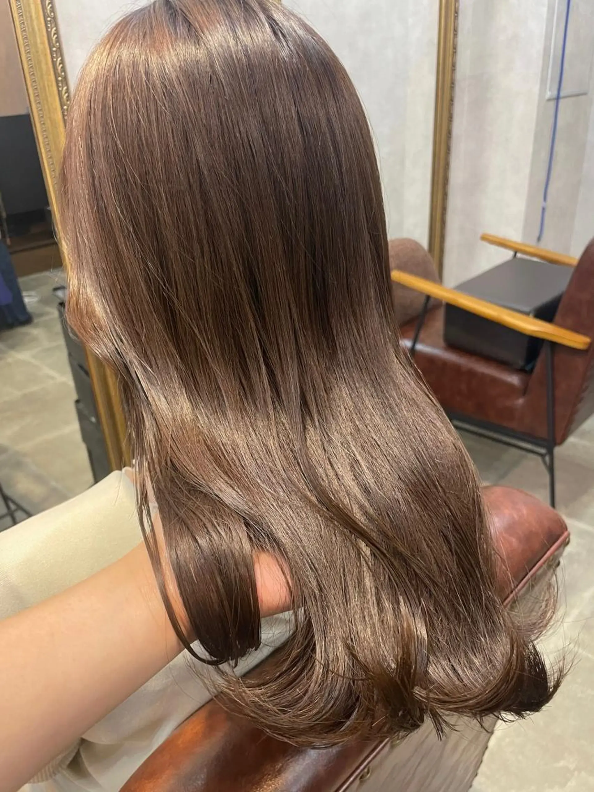 セミロング カラー 【aini天王寺】 𝐚𝐢𝐫𝐢✂︎のヘアスタイル