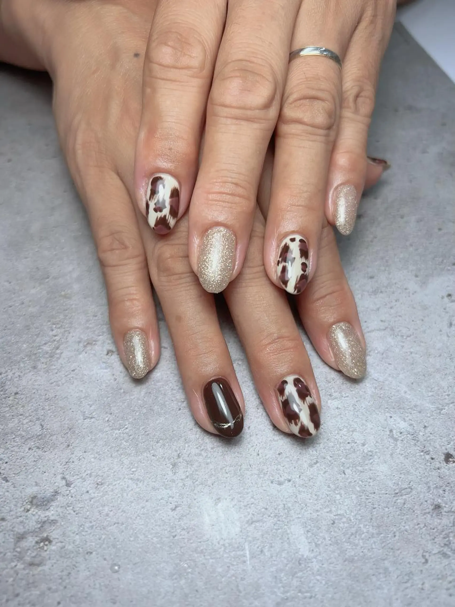 ネイル 𝐑𝐞𝐯𝐢𝐨 ___堺市西区のマツエク・マツパデザイン