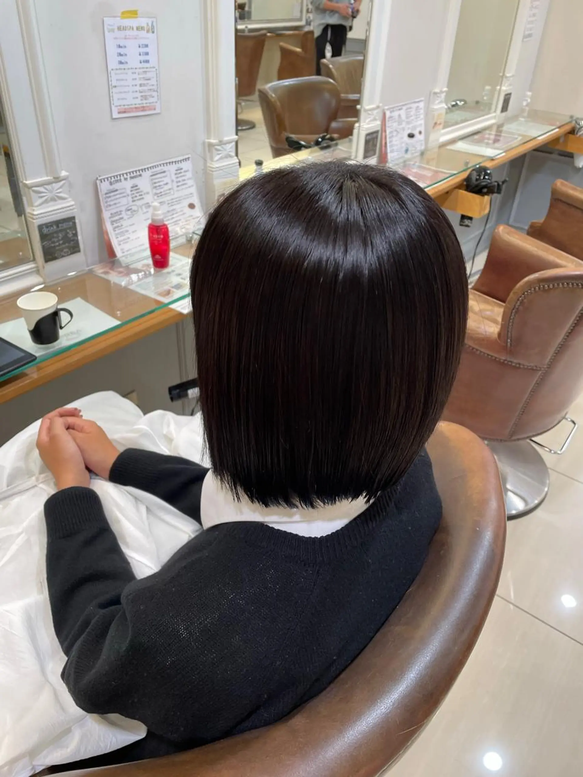 ミディアム Neolive 千尋のヘアスタイル