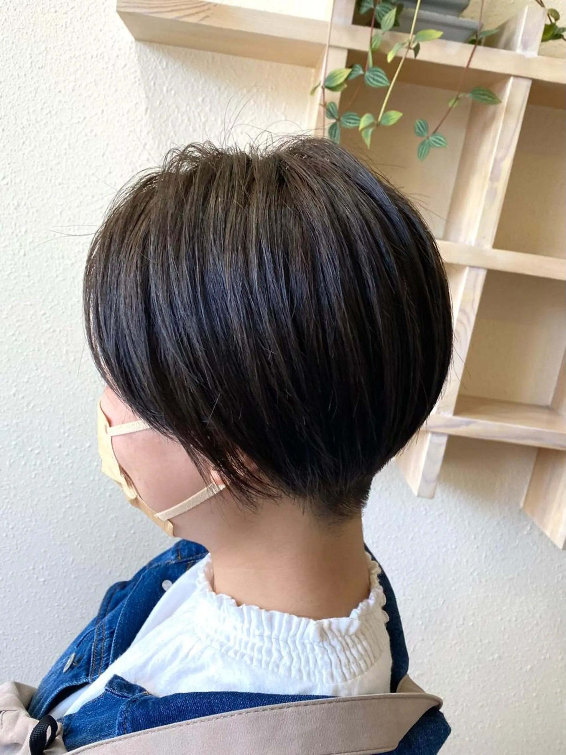 ショート カラー 中川 茜里のヘアスタイル