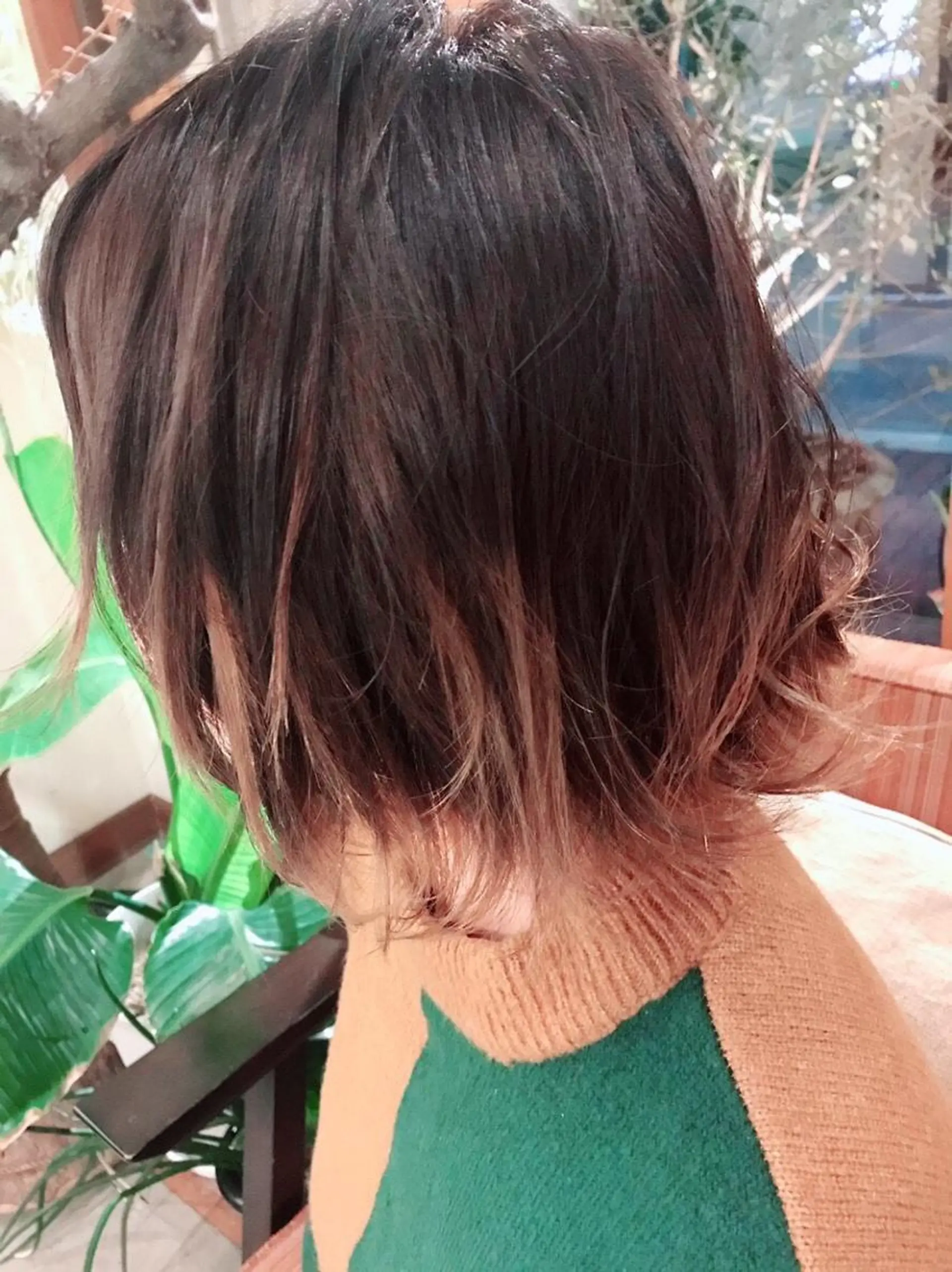 ミディアム カラー デザインカラー chill out 南塚口本店のヘアスタイル