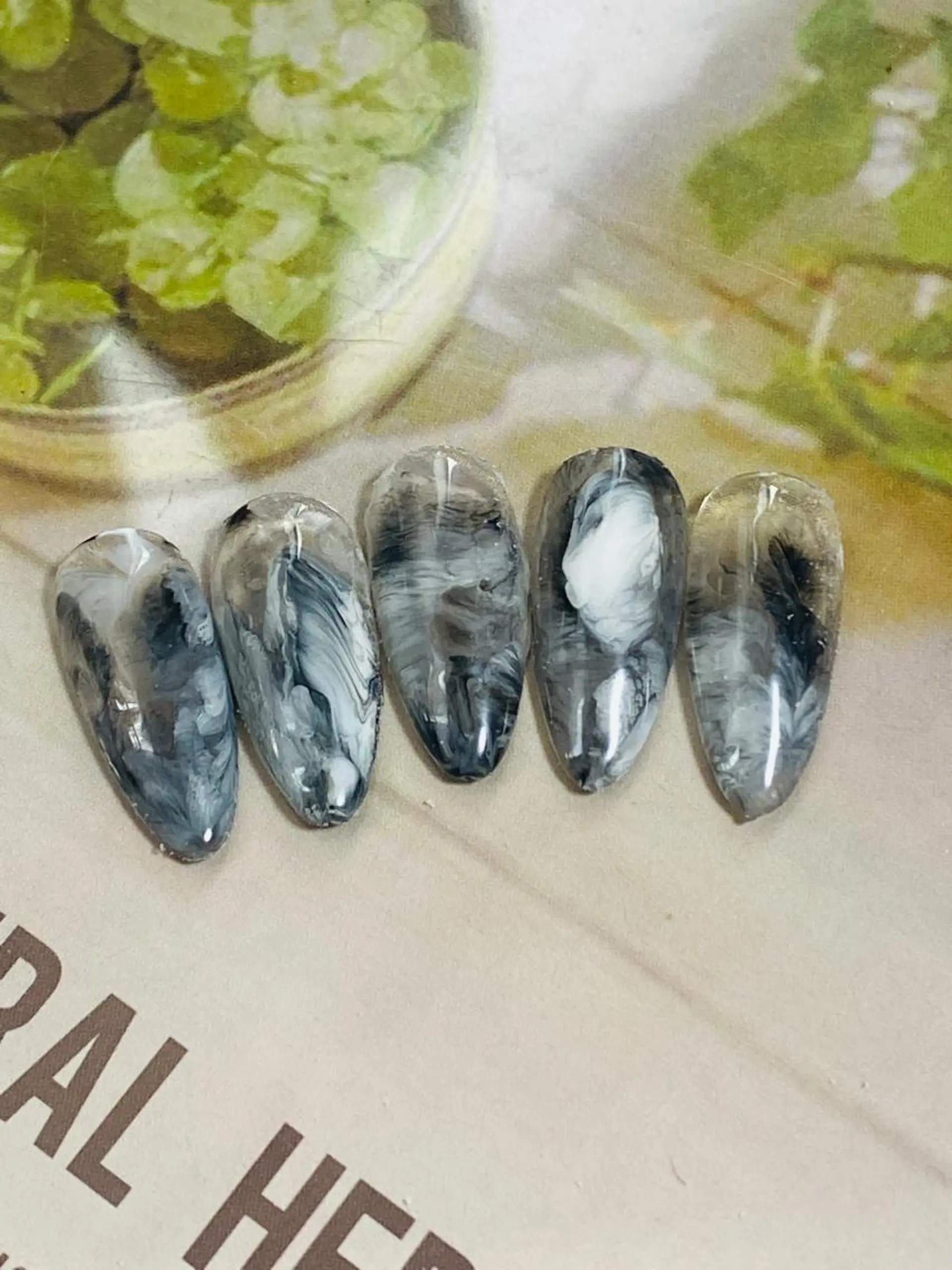 ネイル ニュアンスネイル 自宅ネイルサロン ♦️nuance♦️のネイルデザイン