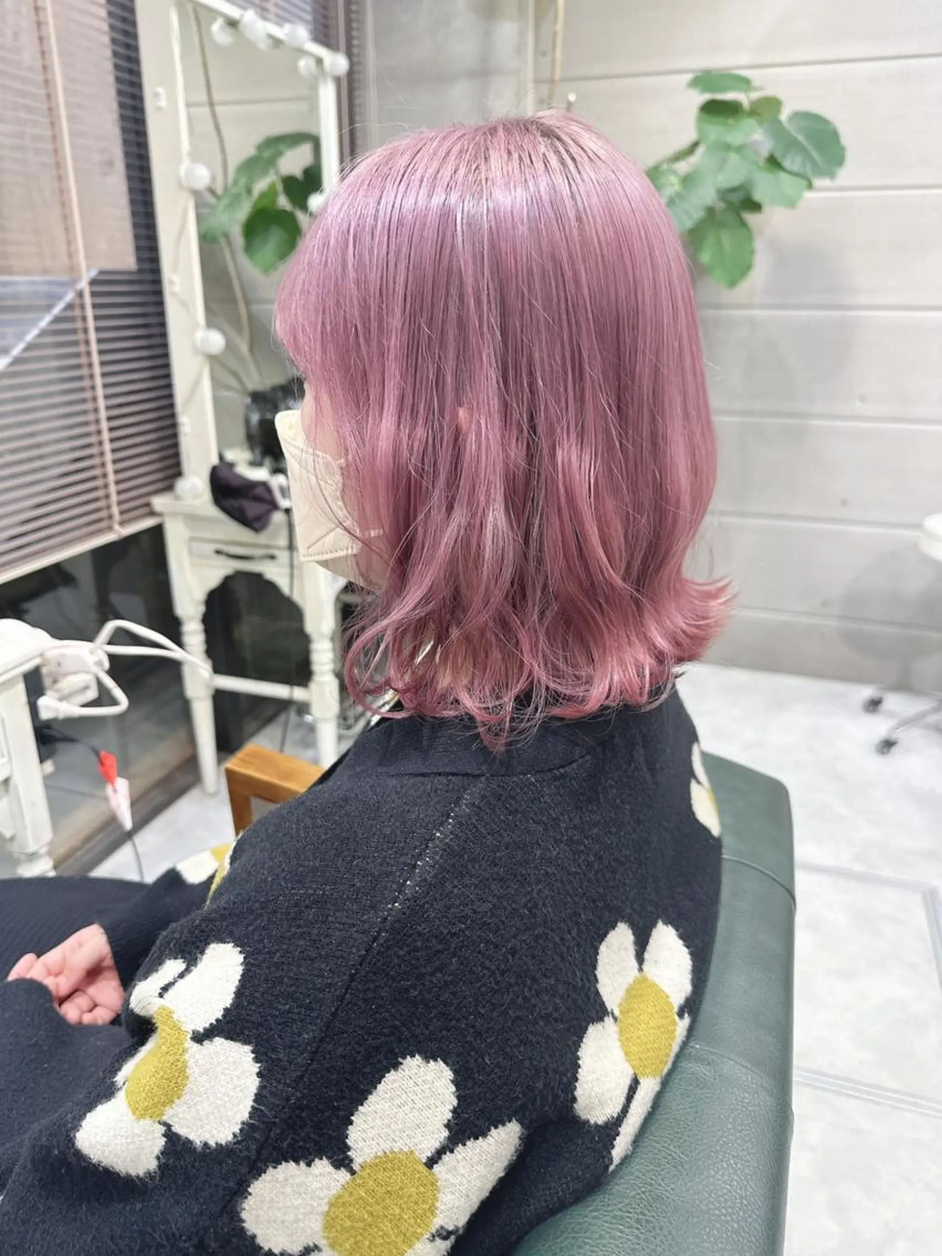 ミディアム カラー ヘアアレンジ ピンクカラー モテ髪透明感❤️ デイズヘアカラーのヘアスタイル