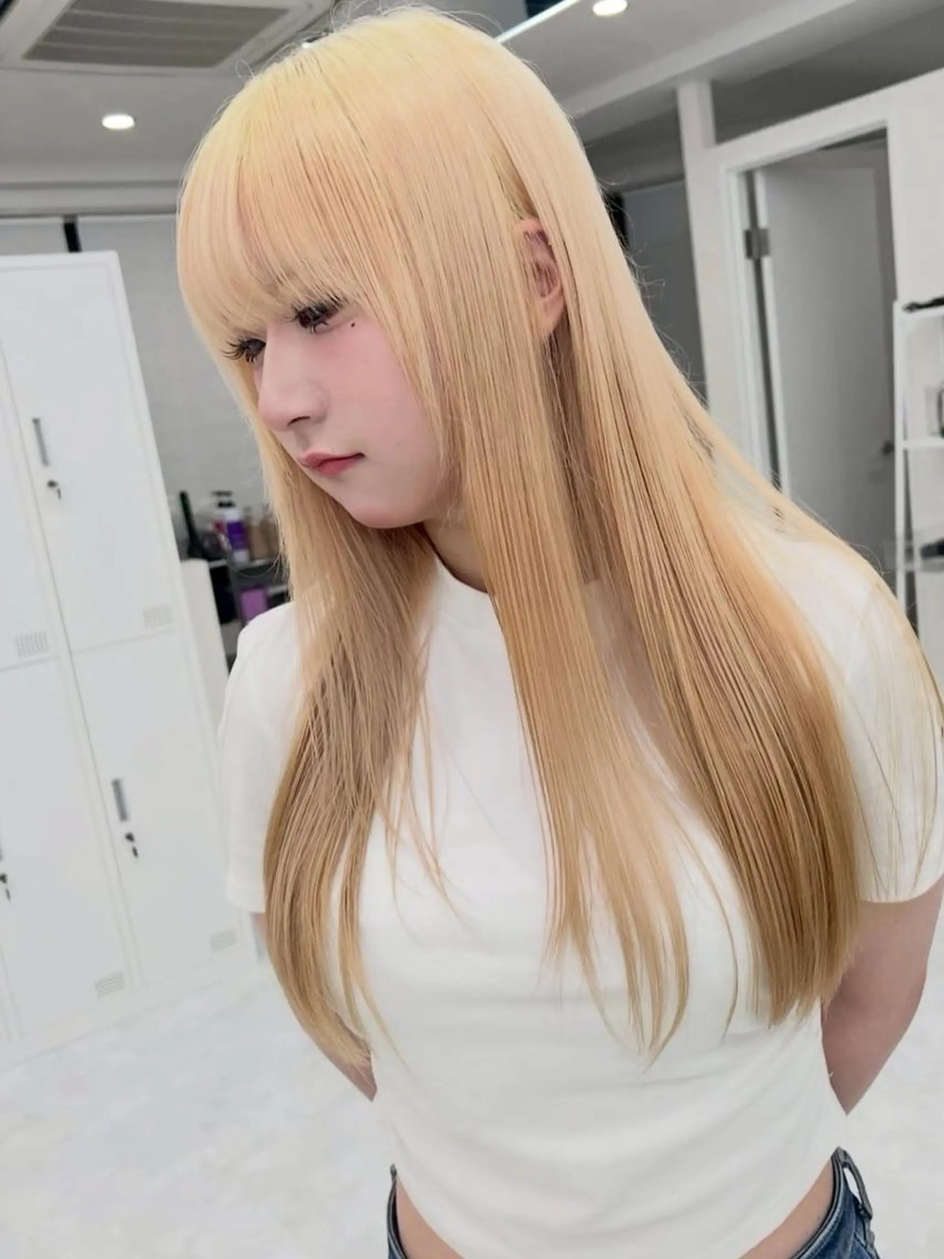 ロング カラー アディクシーカラー アッシュ バレイヤージュ ベージュカラー ブルーカラー 髪質改善ストレート髪 質改善カラー特化中崎のヘアスタイル