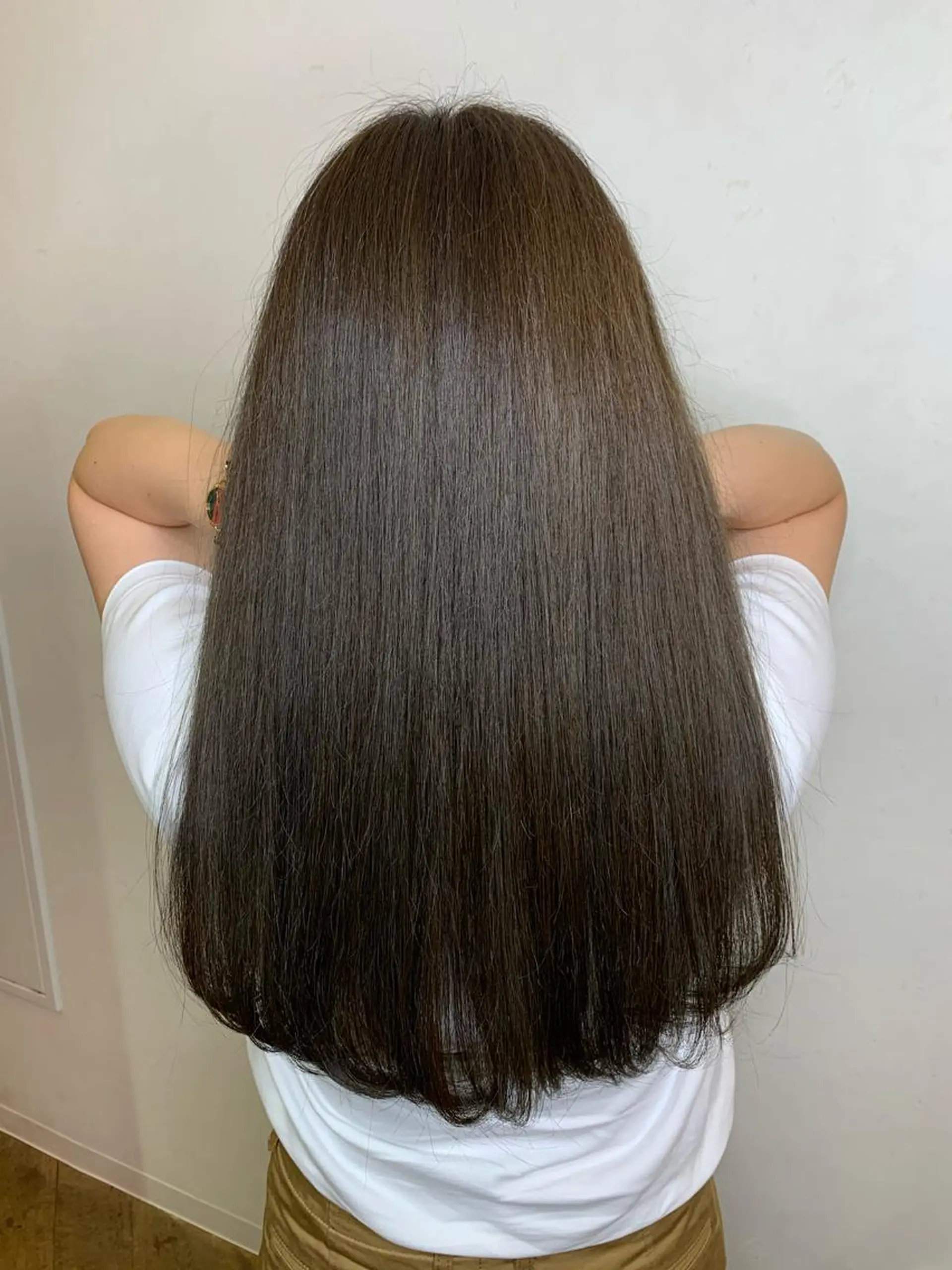 ロング カラー ブリーチ ケアブリーチ ダブルカラー ハイライトカラー イルミナカラー オリーブカラー 特化　　kaiのヘアスタイル