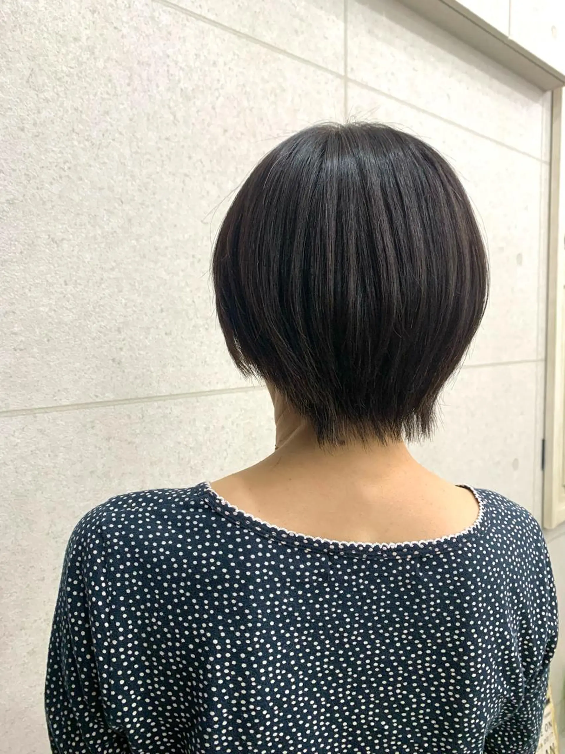 ショート レイヤー ハイトーン 暖色⭐︎KANAKOのヘアスタイル