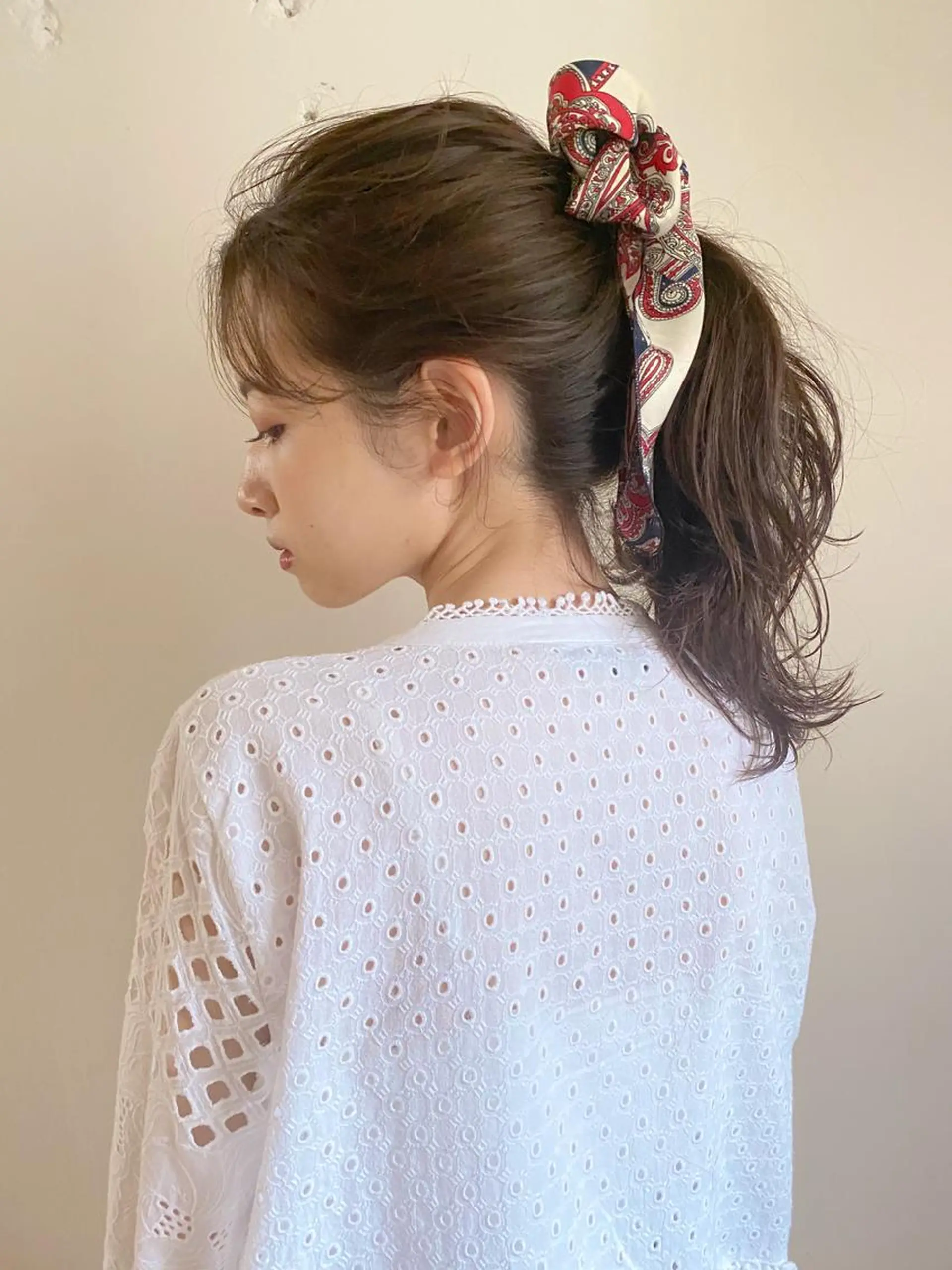 セミロング カラー ヘアアレンジ ベージュカラー 神原 ありさのマツエク・マツパデザイン