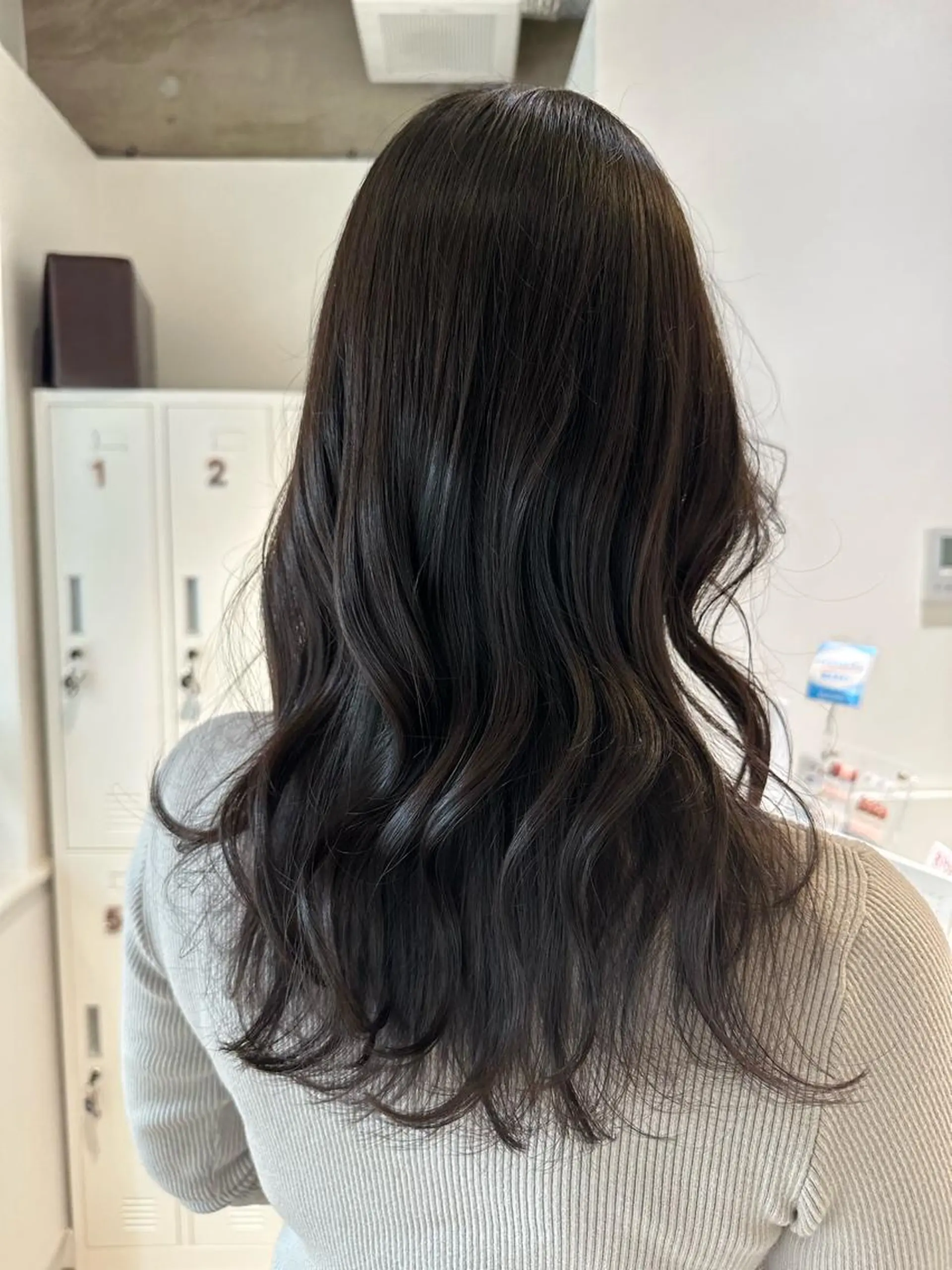 ロング Annie 吉田 裕美のヘアスタイル