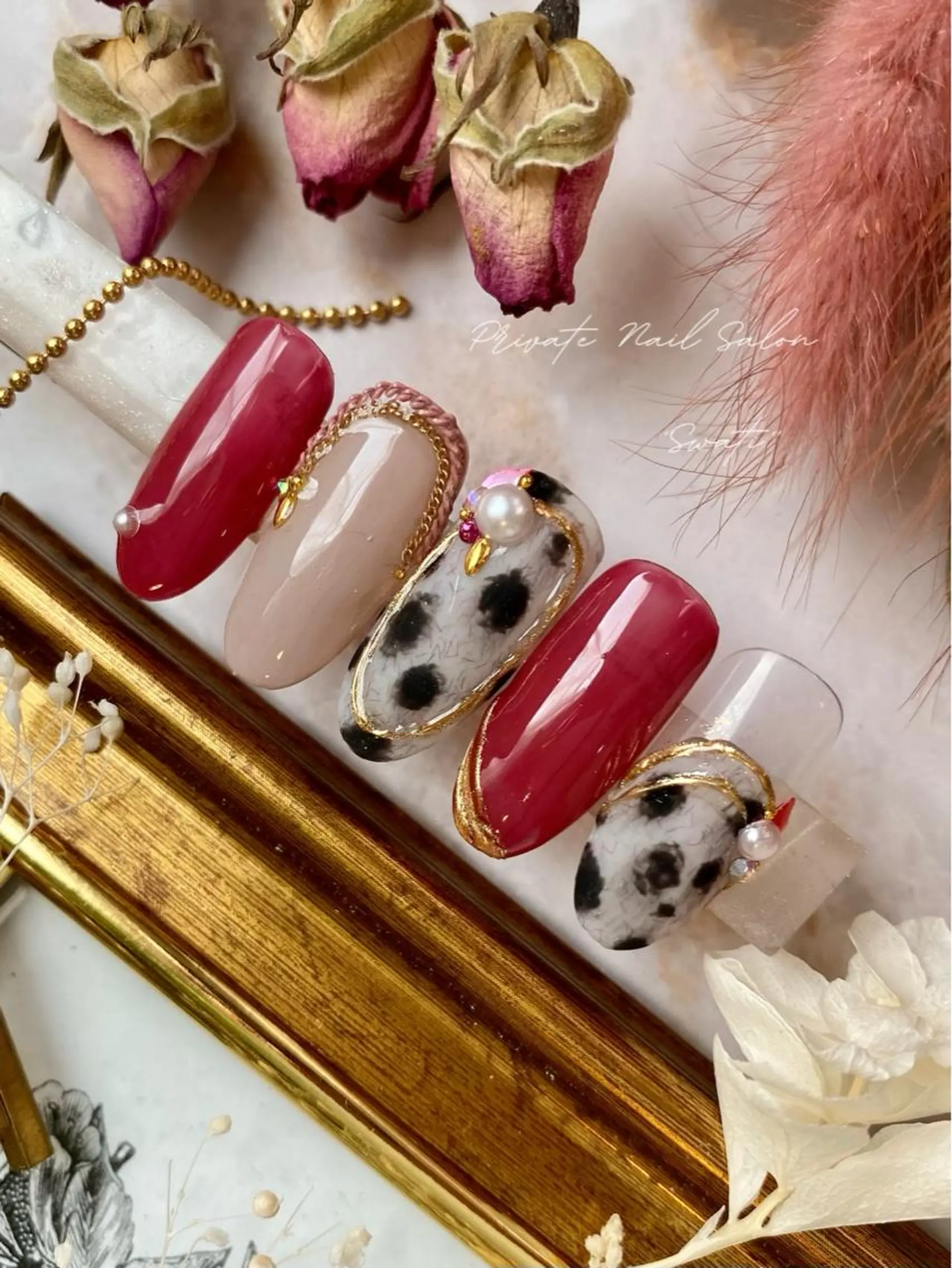 ネイル アニマル柄 アートネイル オフィスネイル 冬ネイル yuko （ネイリスト）のネイルデザイン