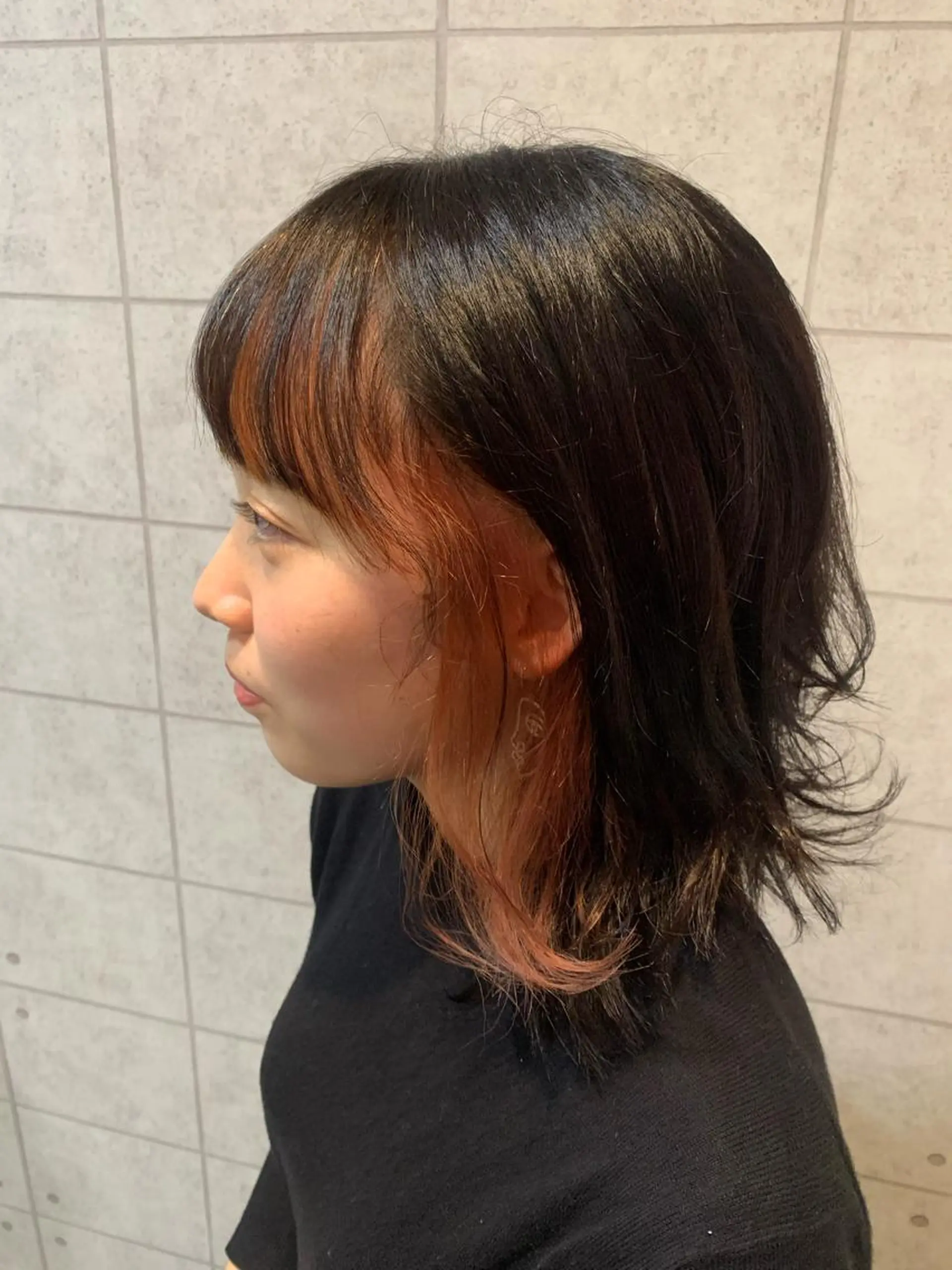 セミロング カラー ヘアアレンジ オレンジ 🌿‬ ܸAir 透明感🌱西村知佳のヘアスタイル