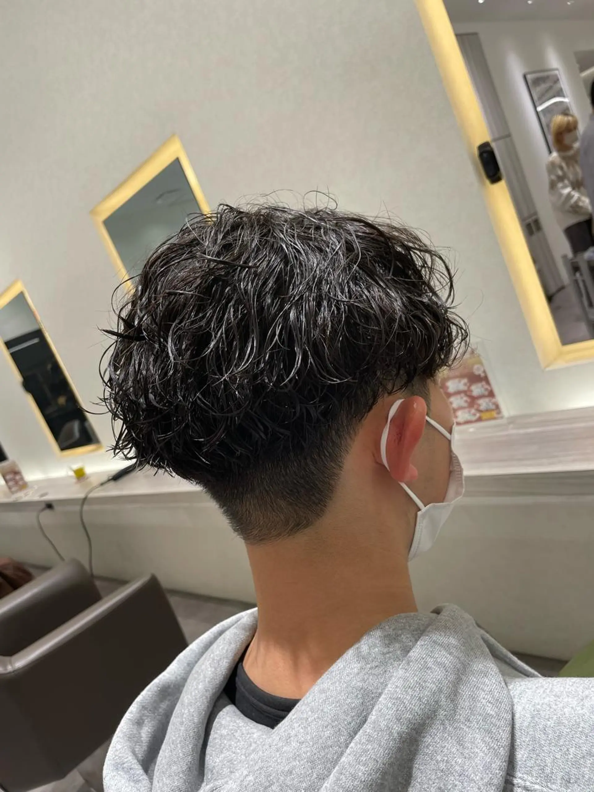 ショート パーマ メンズ メンズブリーチ メンズハイライト メンズメッシュ メンズパーマ メンズツイストパーマ カット パーマ メンズ特化/矢場町駅 徒歩1分/岡本一真のヘアスタイル