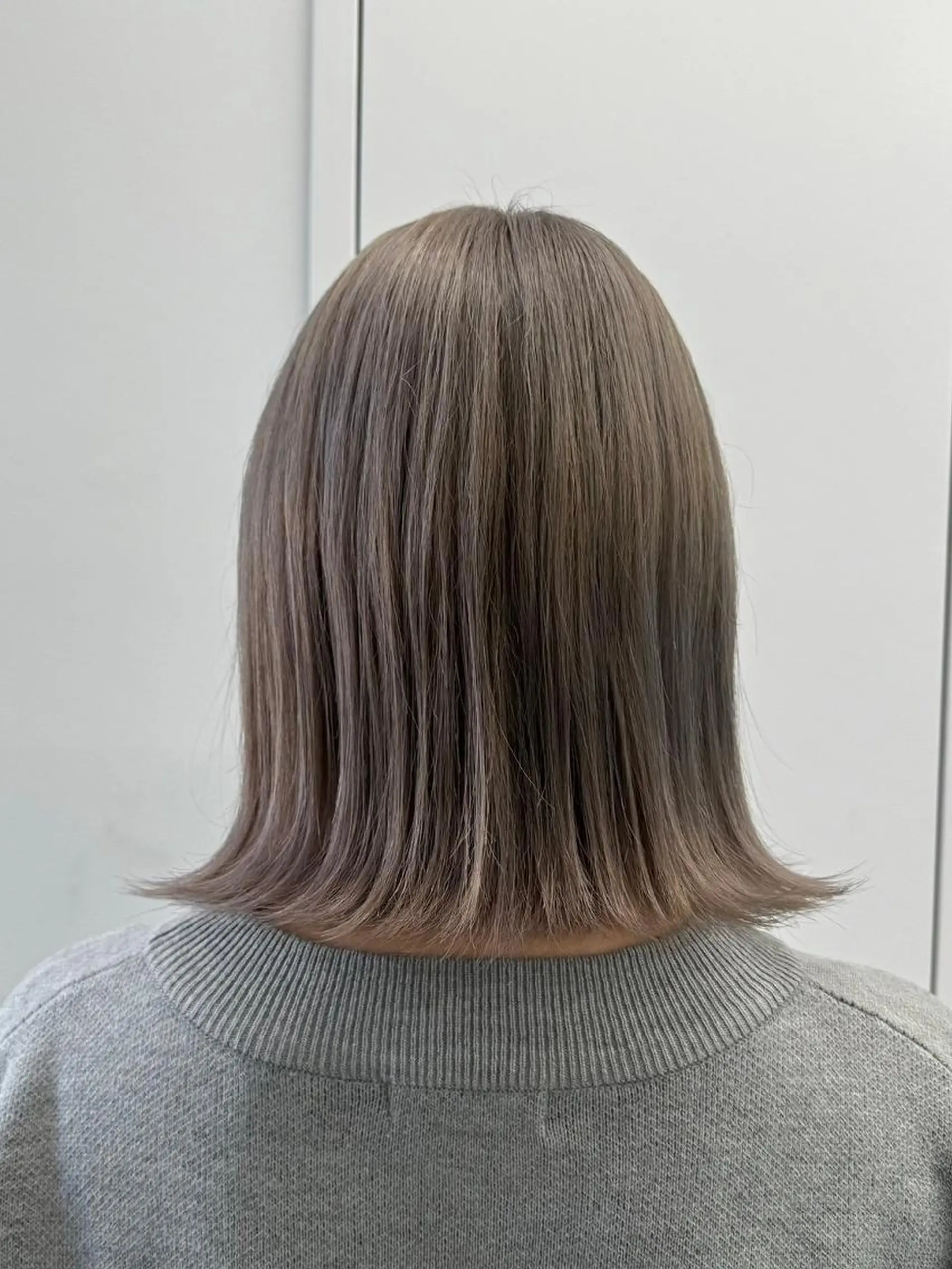 ミディアム カラー アディクシーカラー アッシュ ブルーカラー ダークアッシュ グレージュ 【公式】amble luxe 中野のヘアスタイル