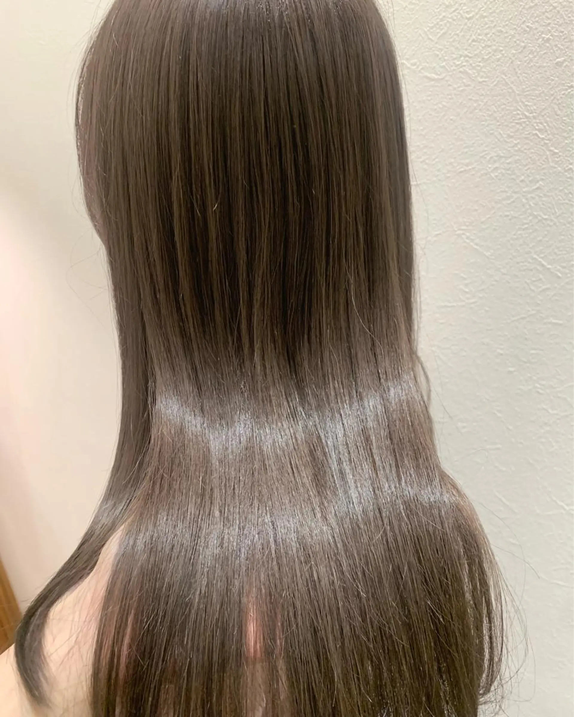 ロング カラー ブリーチ グレージュ hub hair レイヤー/透明感のヘアスタイル