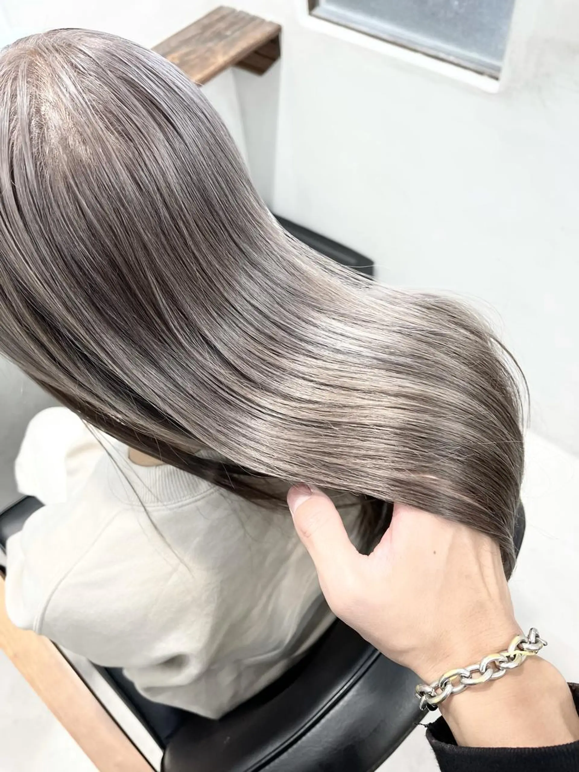 カラー グレージュ Vale YUSUKEのヘアスタイル