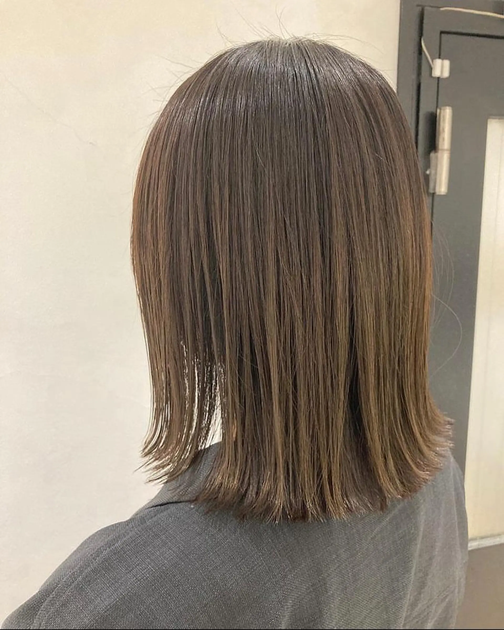 ショート カラー ヘアアレンジ 顔周りカット レイヤーカット 外ハネヘア エグチ アキラのヘアスタイル