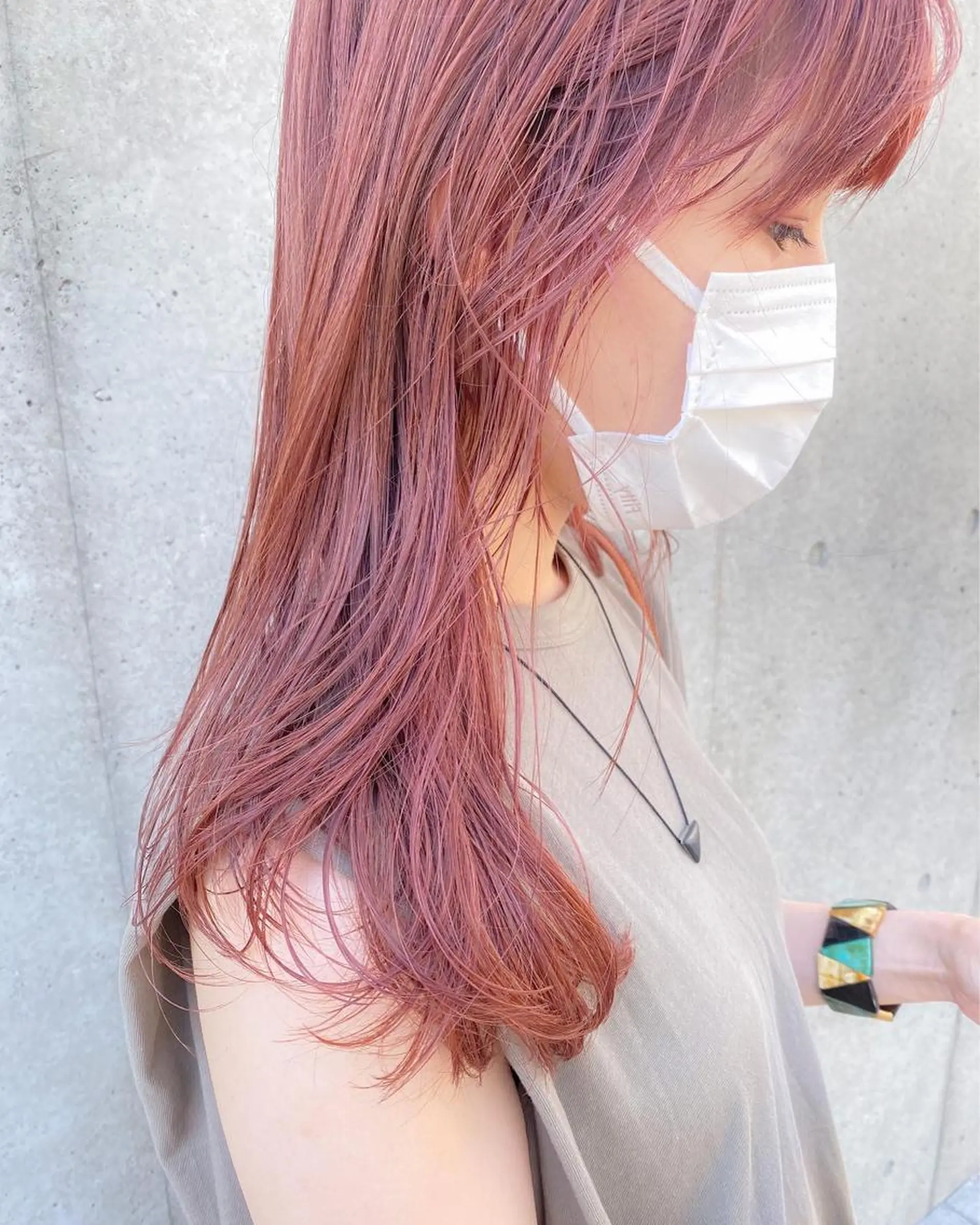 セミロング ハイライト レイヤー暖色カラー 池袋Yamamotoのヘアスタイル