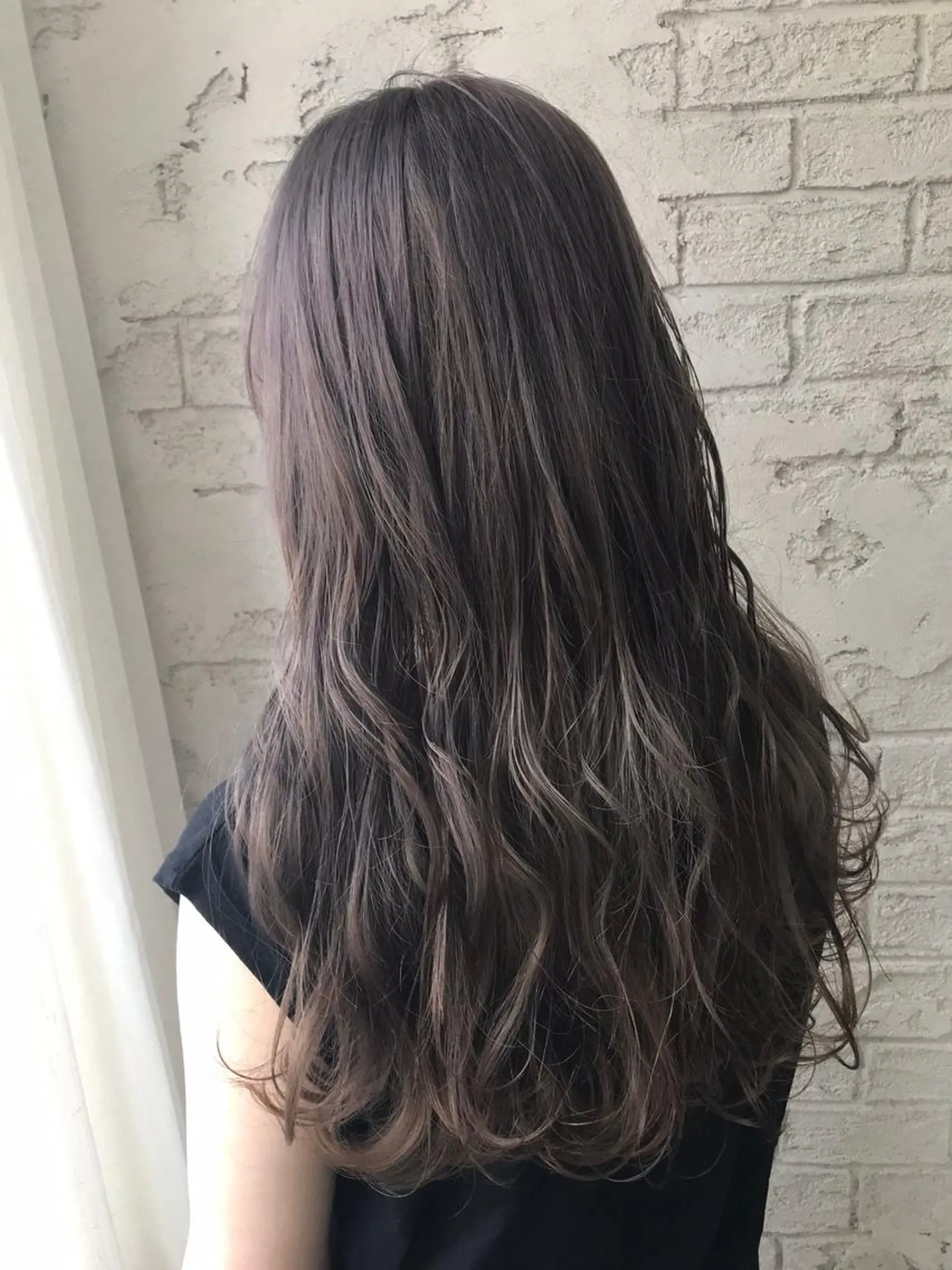 ロング ラベンダーベージュ 🇺🇸ハイライト特 化美容師🇺🇸漆沢のヘアスタイル