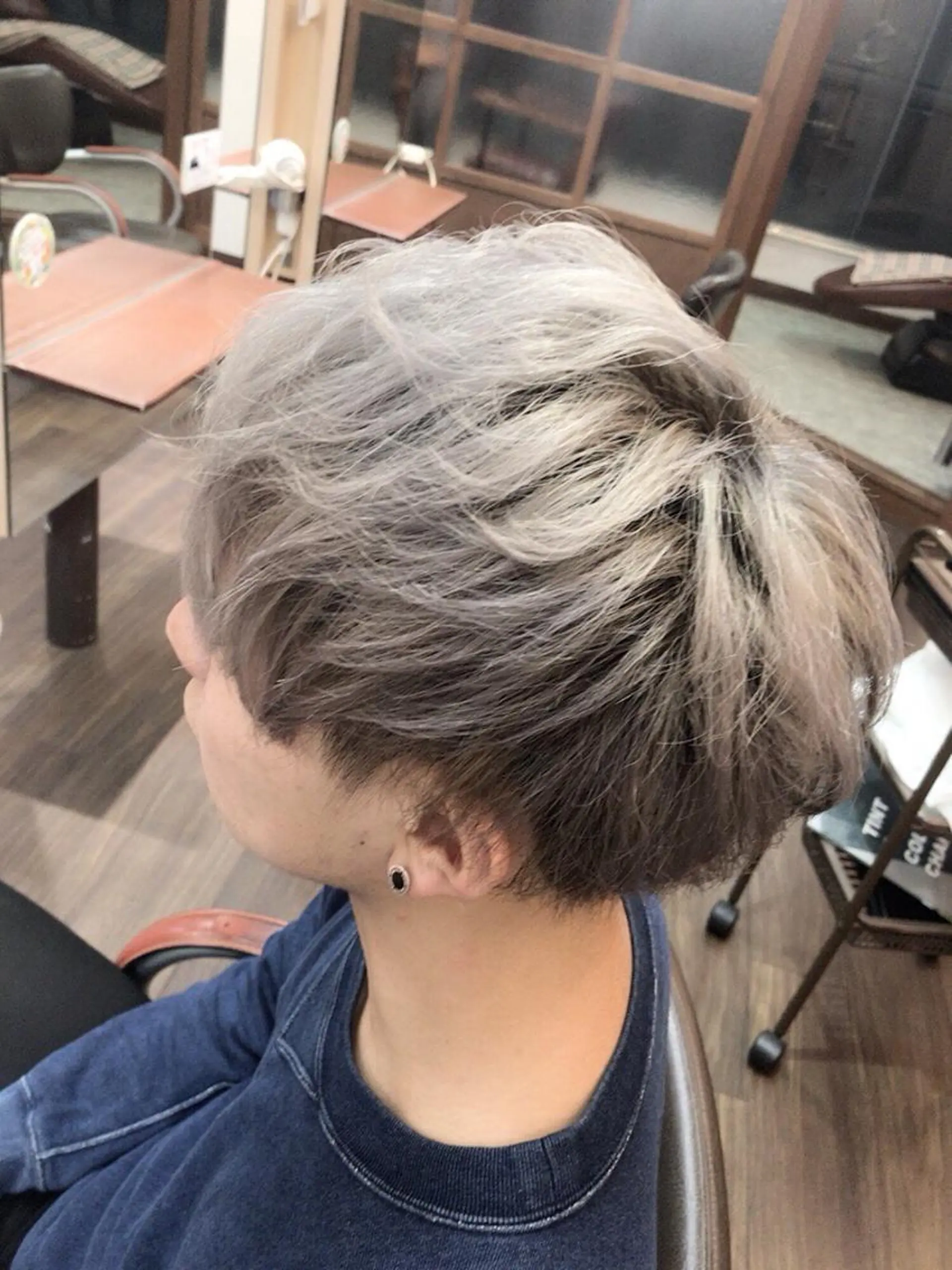 ショート カラー WAVE所属・西川 佑樹のヘアスタイル