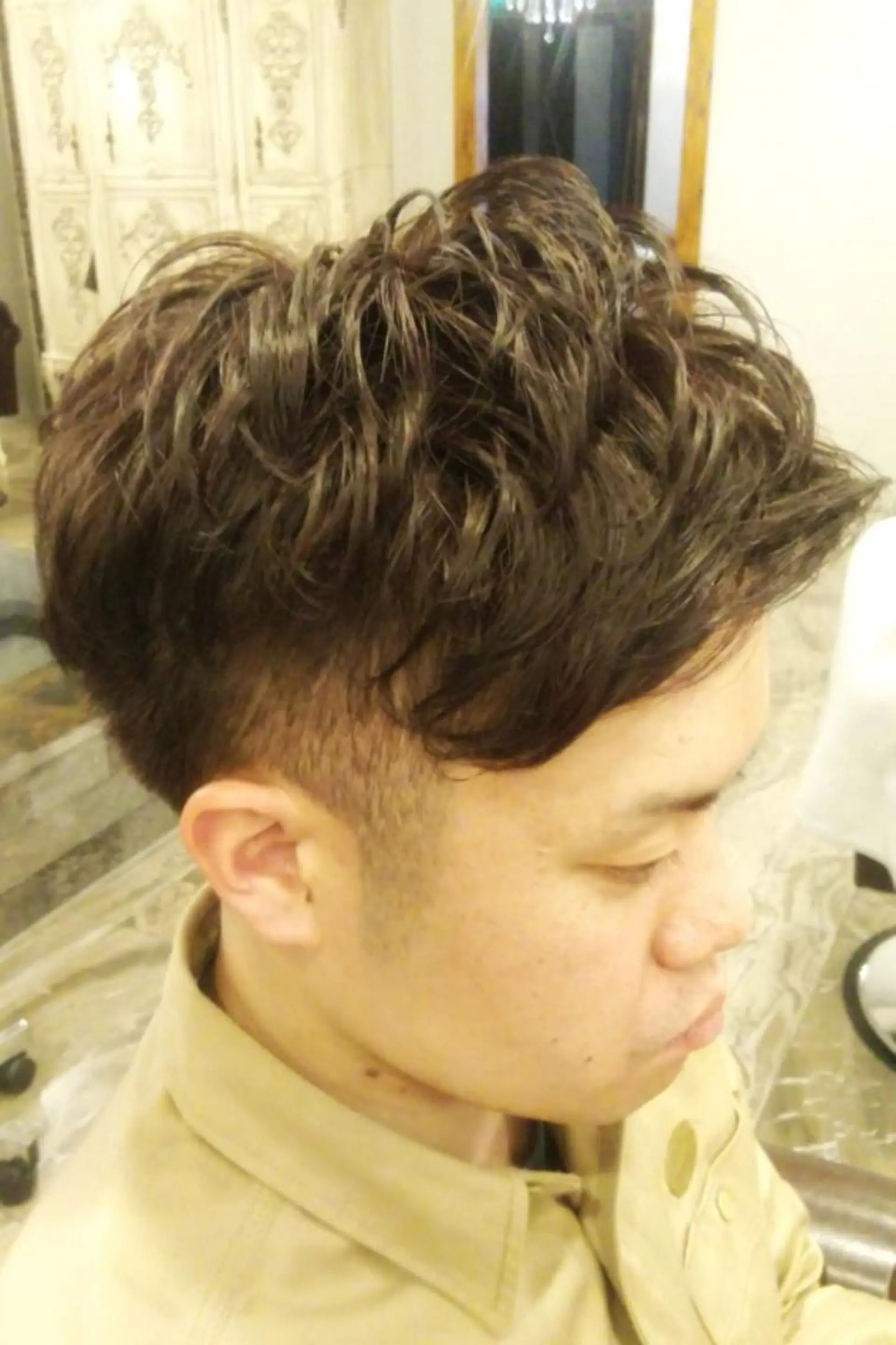 メンズ アップバング 山崎 絹人のヘアスタイル