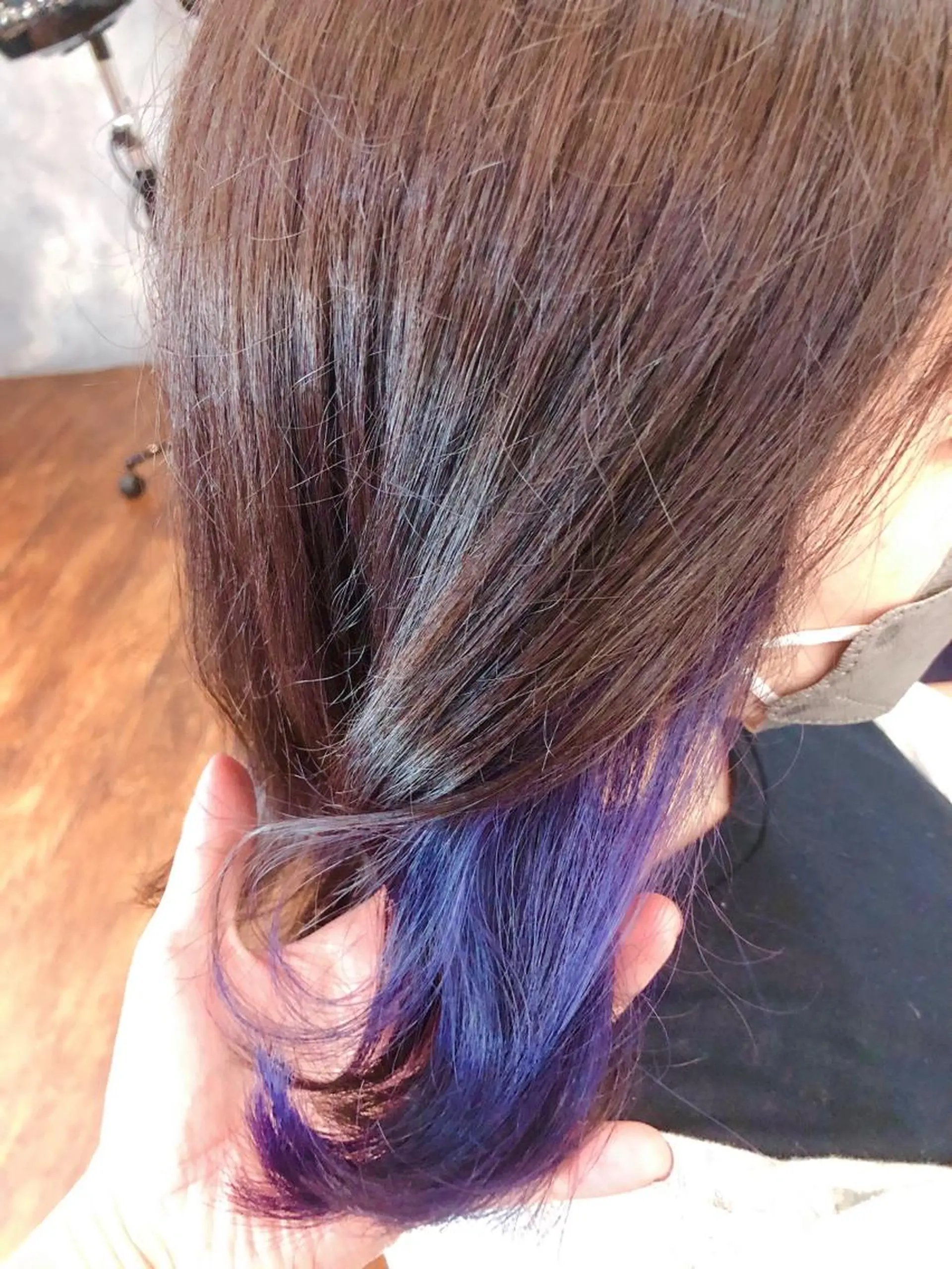 カラー イヤリングカラー インナーカラー ラベンダーカラー バイオレットカラー 💇🏼ショートヘア お任せ💁🏻‍♂️のヘアスタイル