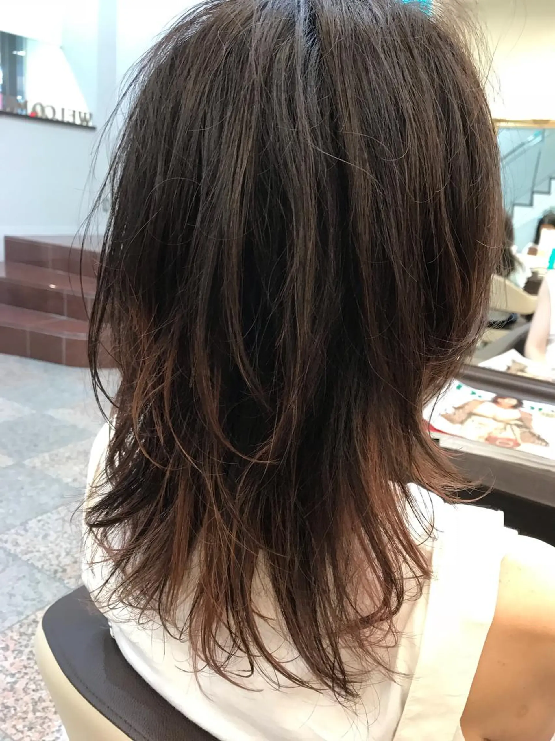 ミディアム 鈴木 香織のヘアスタイル