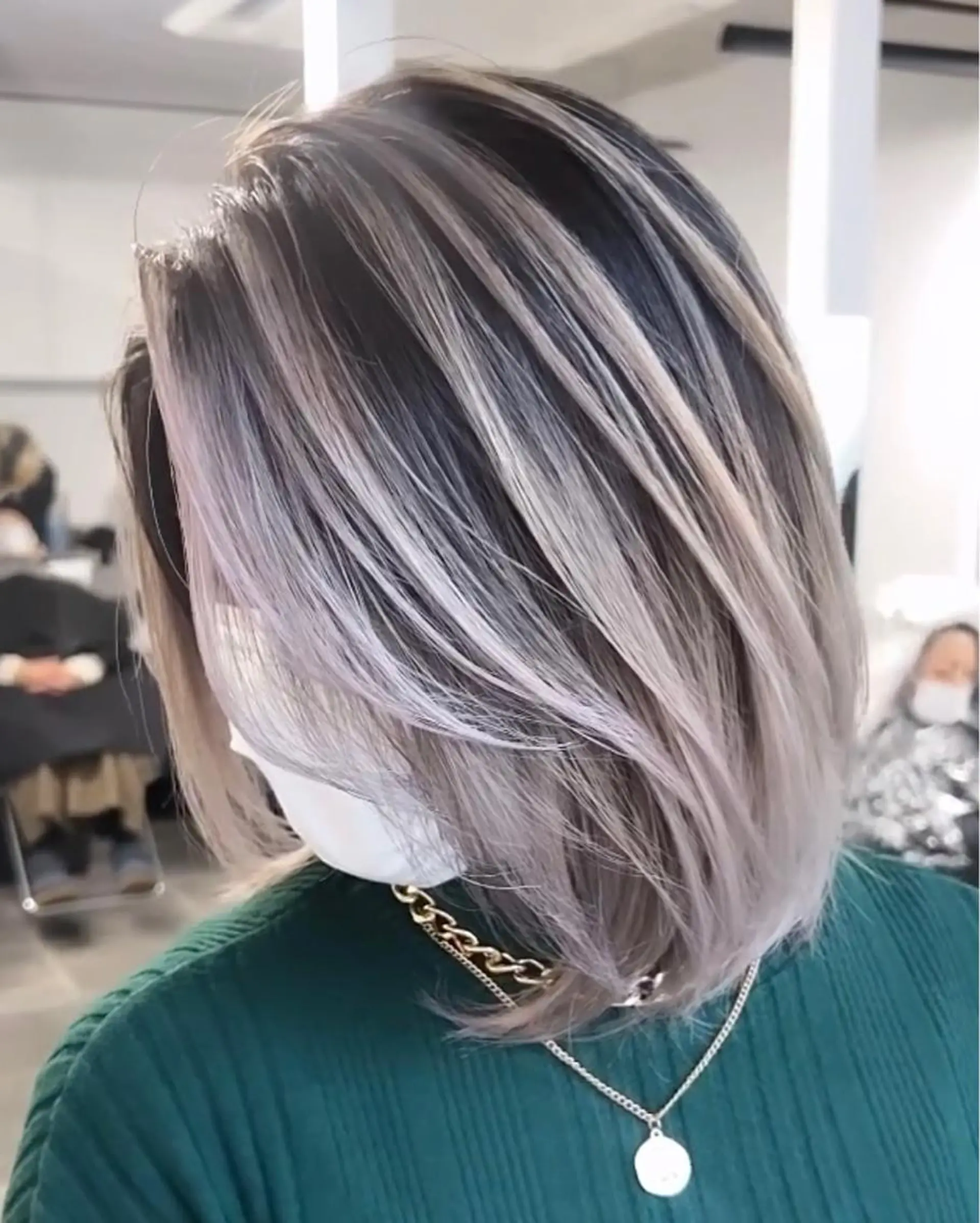 カラー 草島 友樹のヘアスタイル