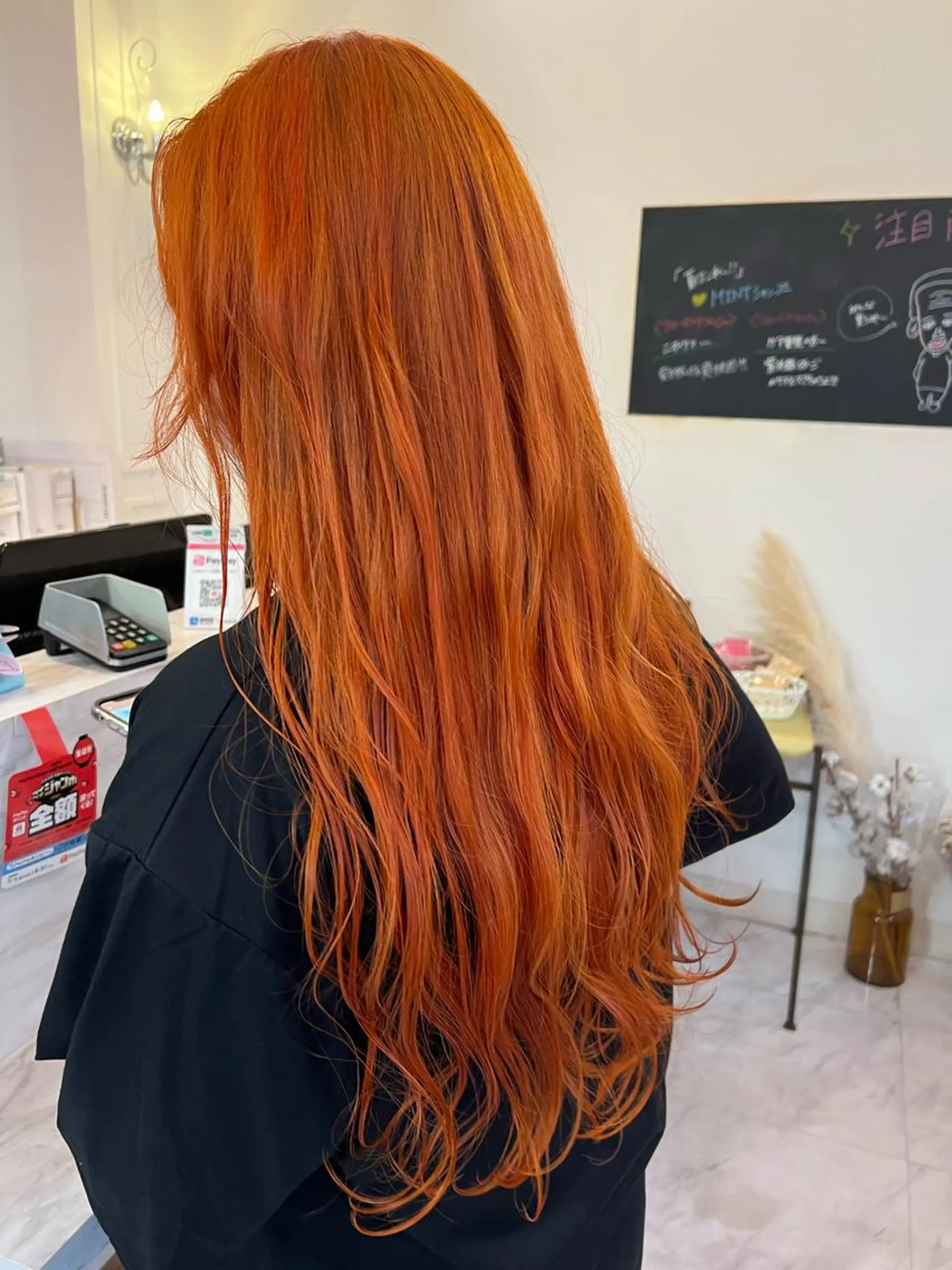 ロング 奥田 葵のヘアスタイル