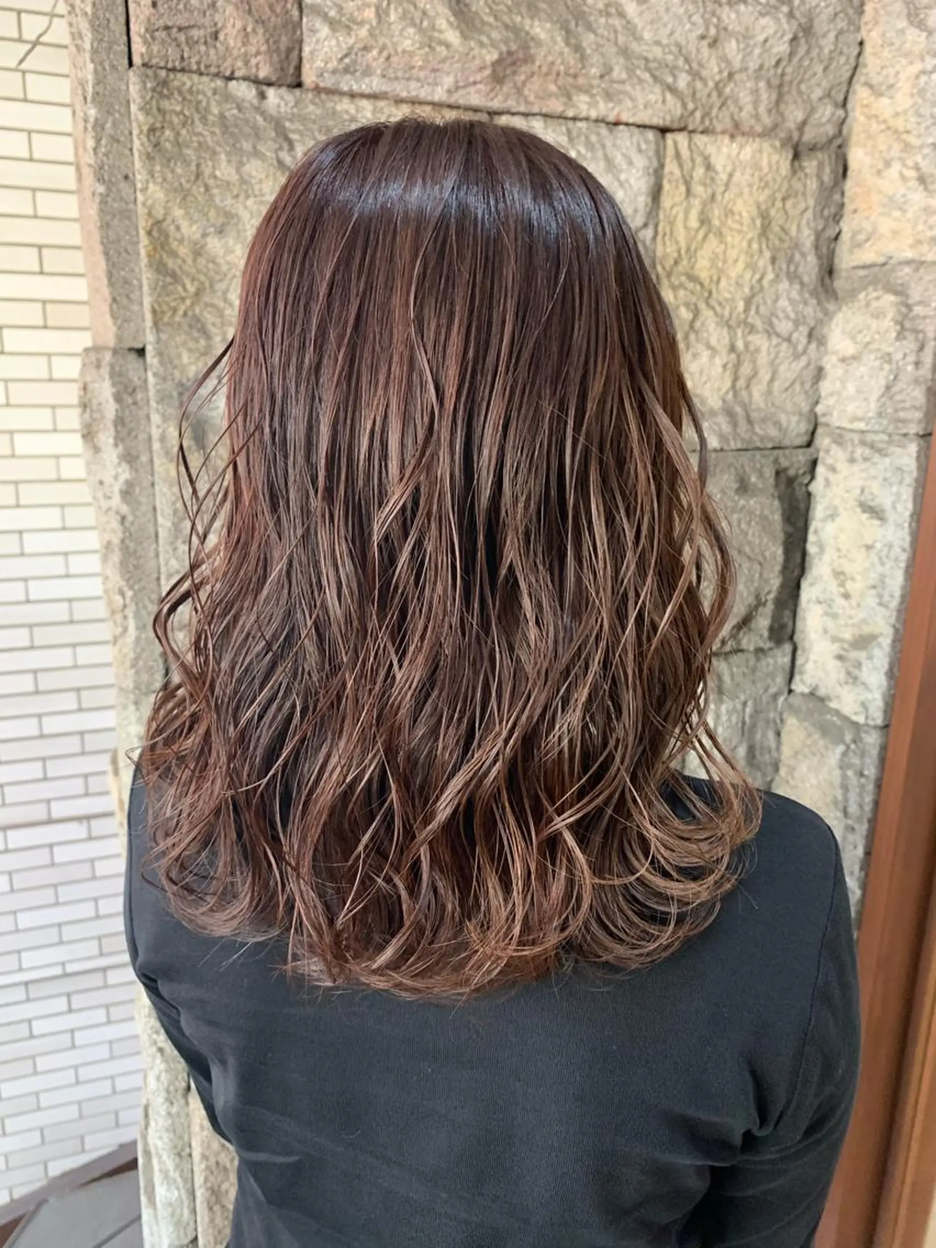 ミディアム カラー 蓮見  友里のヘアスタイル