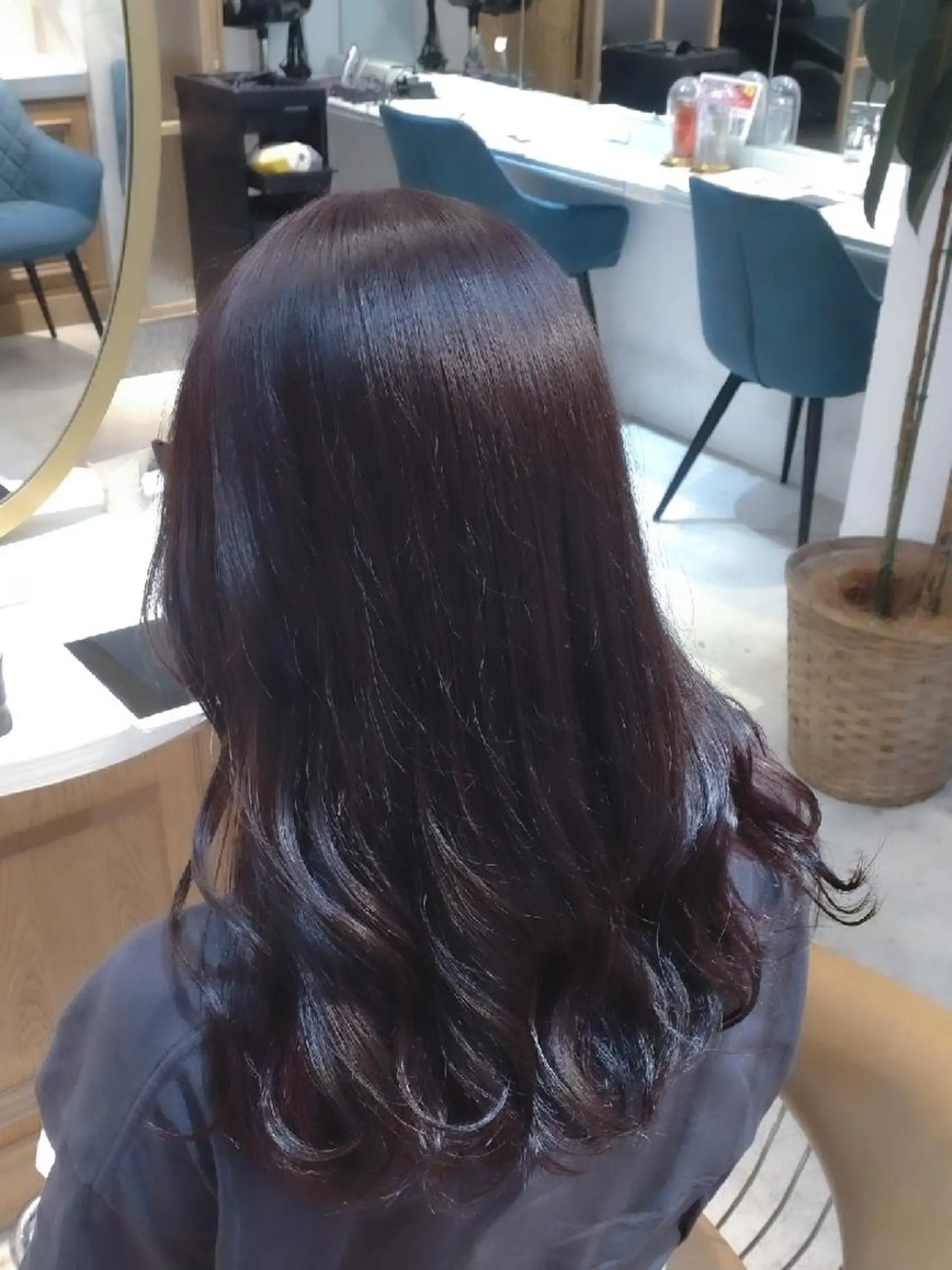 セミロング カット ヘアカラー トリートメント ヘアセット 縮毛矯正/レイヤー 💎やまもとちひろのヘアスタイル