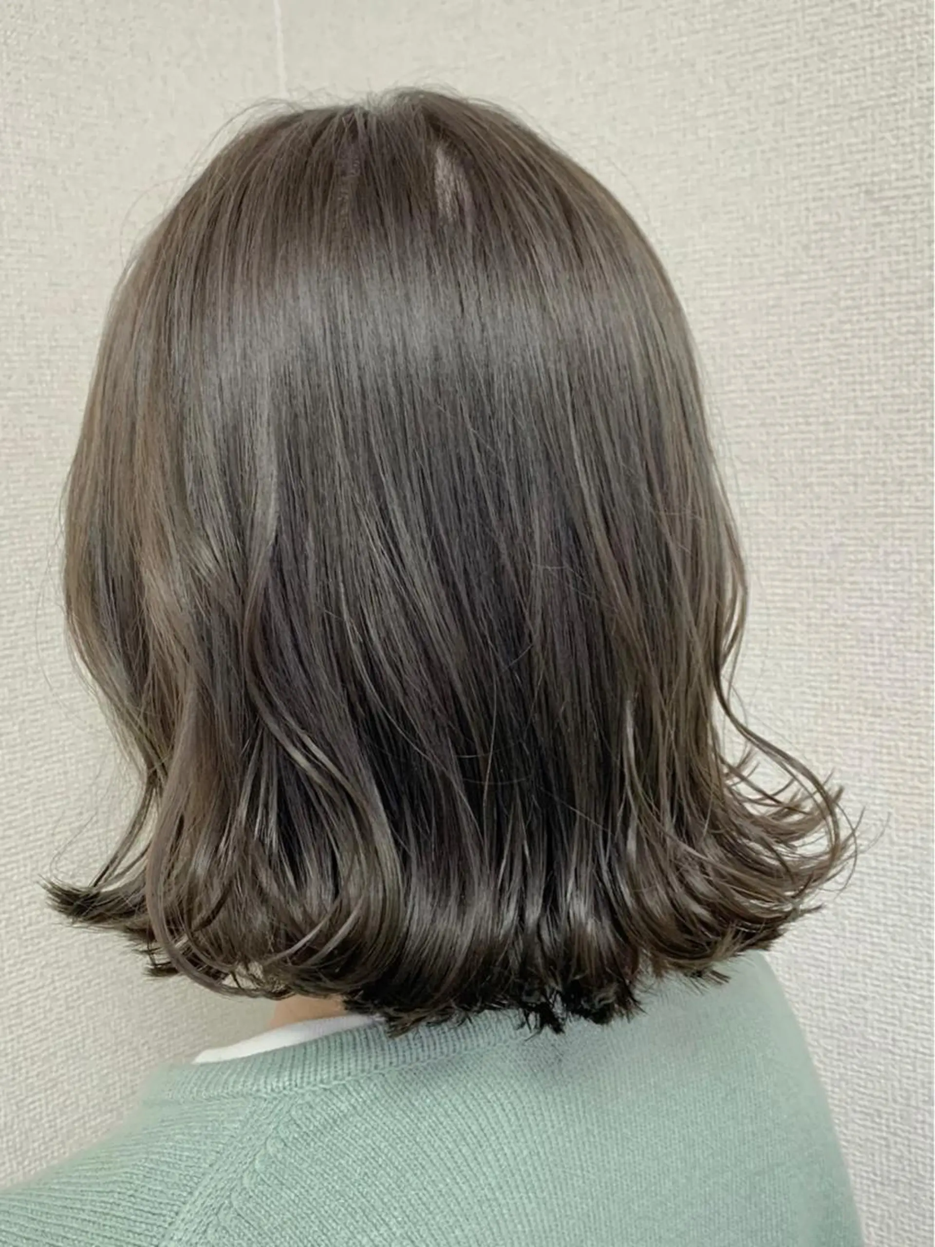 ミディアム アッシュ 髪質改善お任せ ください♪ひとみのヘアスタイル