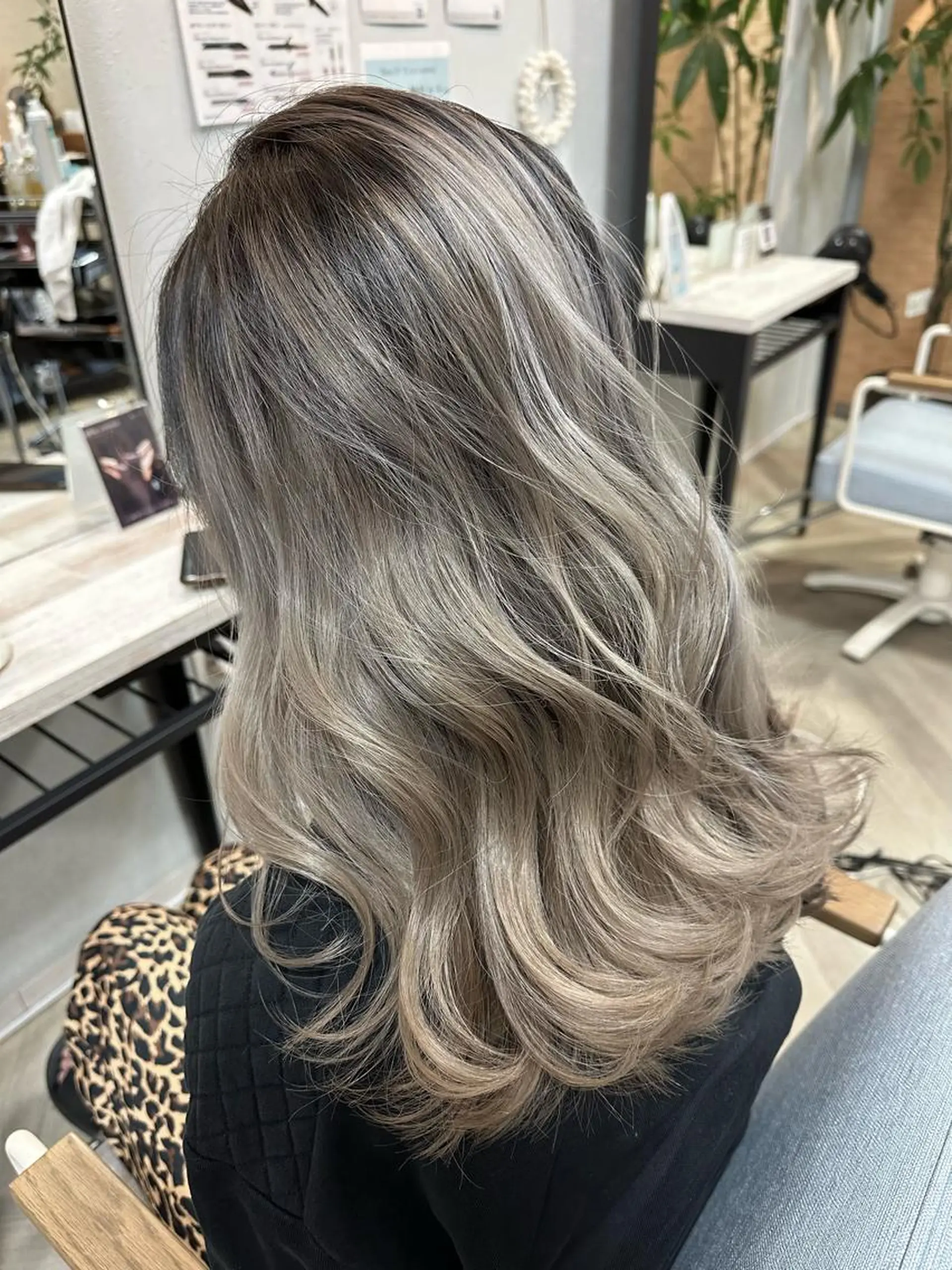 ロング カラー カット ヘアカラー トリートメント Beach 代表 KENTAのヘアスタイル