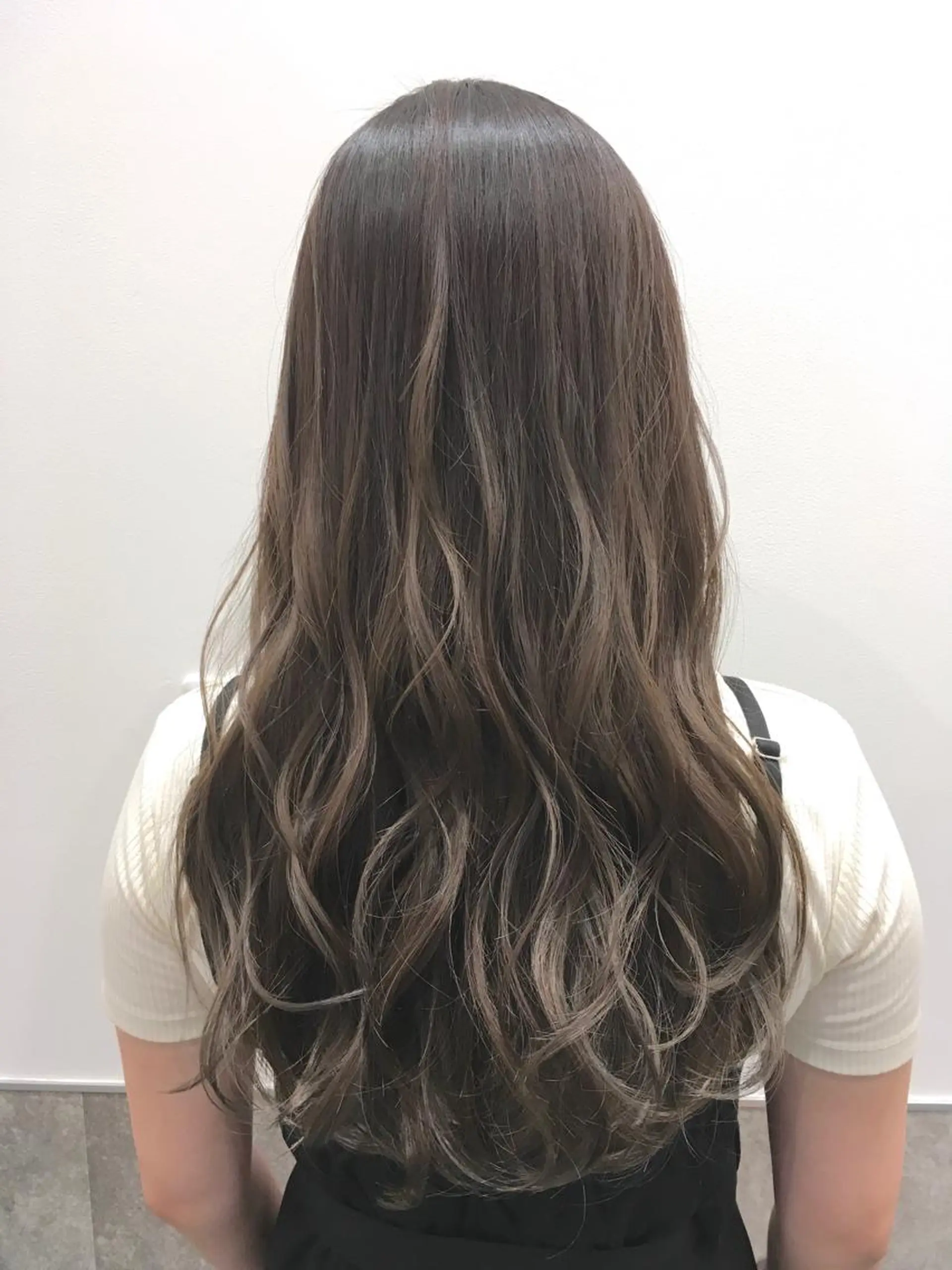 ロング カラー グラデーションカラー イルミナカラー ヘアカラー トリートメント ヘアセット yoshi ☆のヘアスタイル