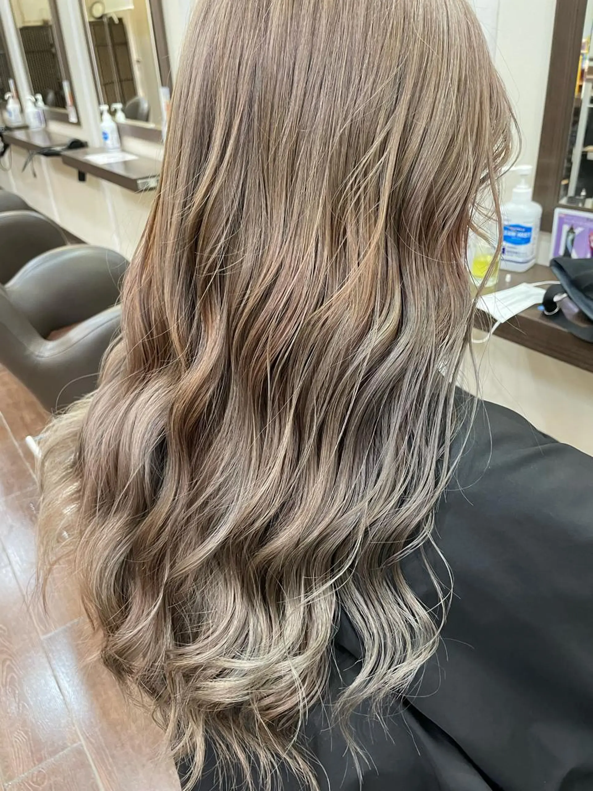 ロング ヘアアレンジ 個性派ネイル 🌼 ハルカ ♡の眉毛・アイブロウイメージ