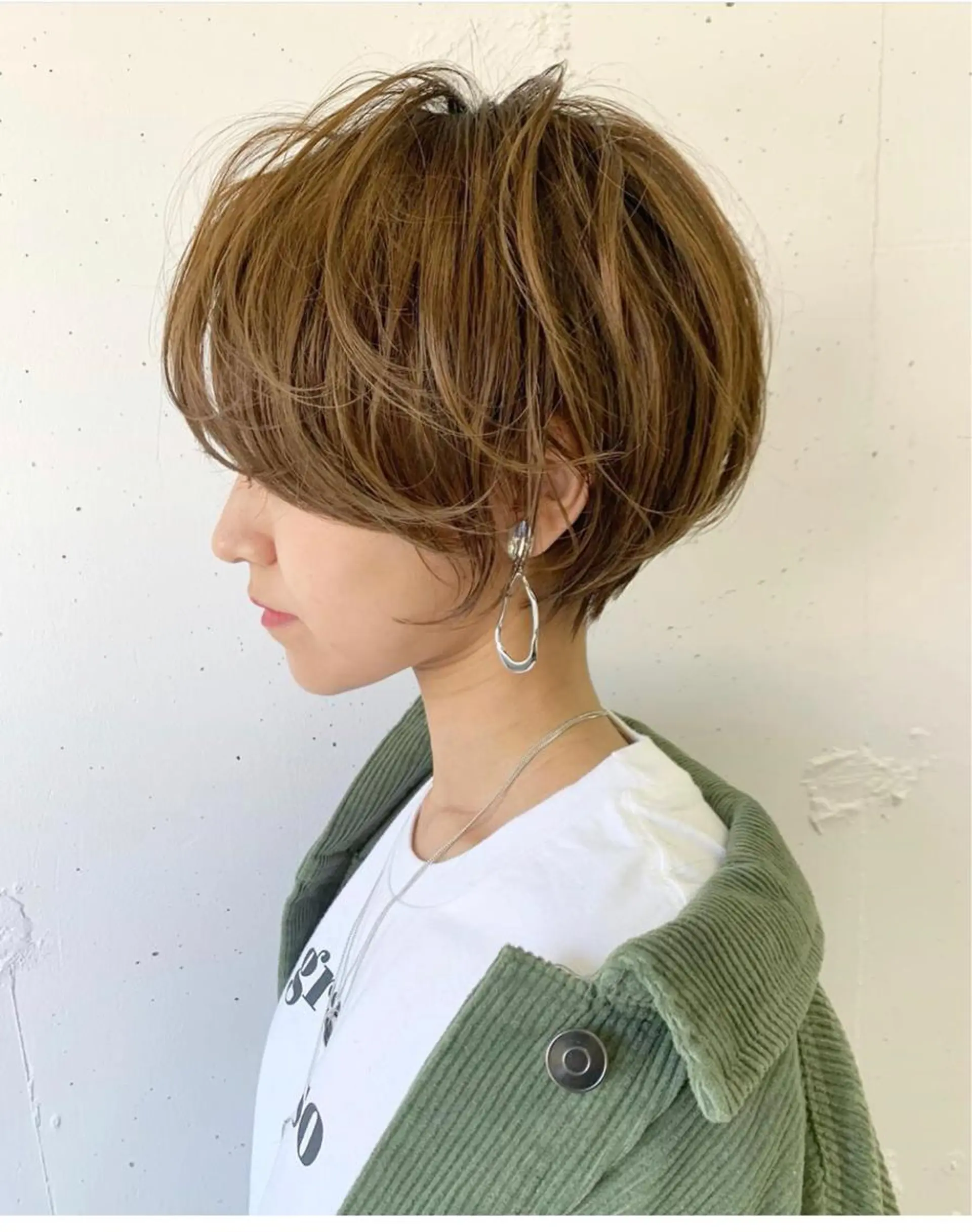 ショート 顔周りの垢抜けヘア 立山あいりのヘアスタイル