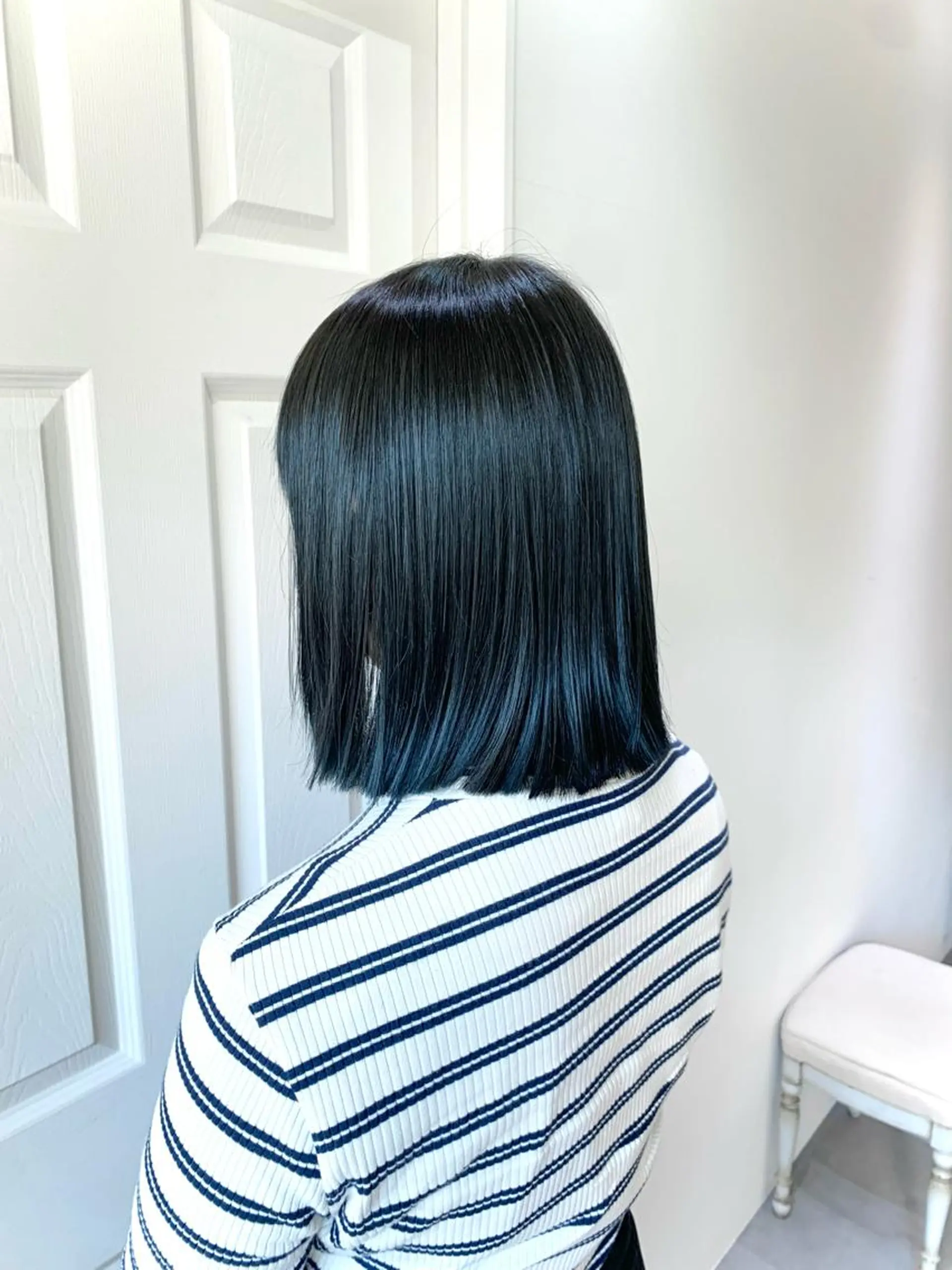 ミディアム カラー 黒髪 ブルーカラー ブルーブラック 韓国ヘア🇰🇷🎀 YURIAのヘアスタイル