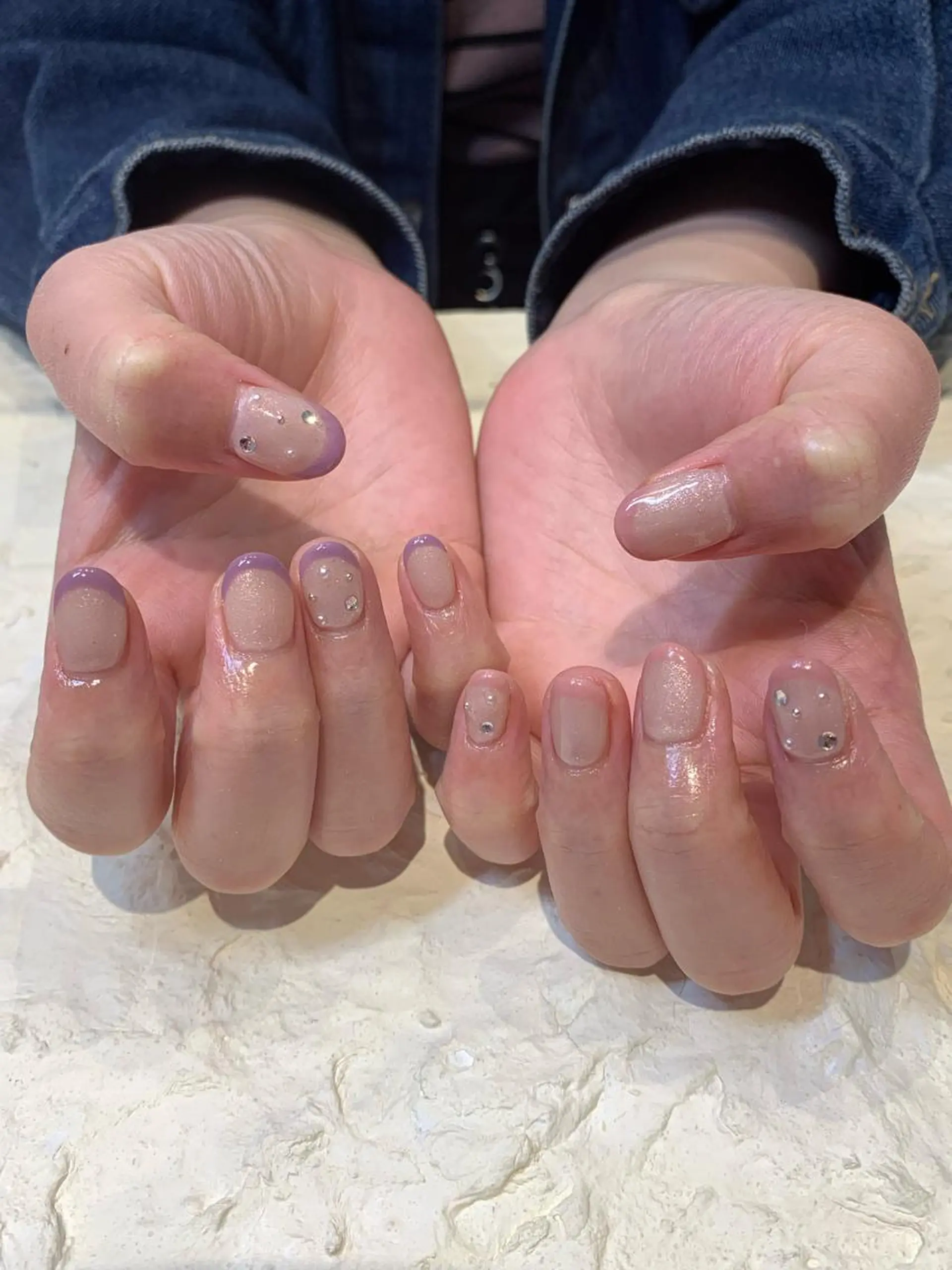 ネイル フレンチネイル キラキラネイル マキノ ユイのネイルデザイン