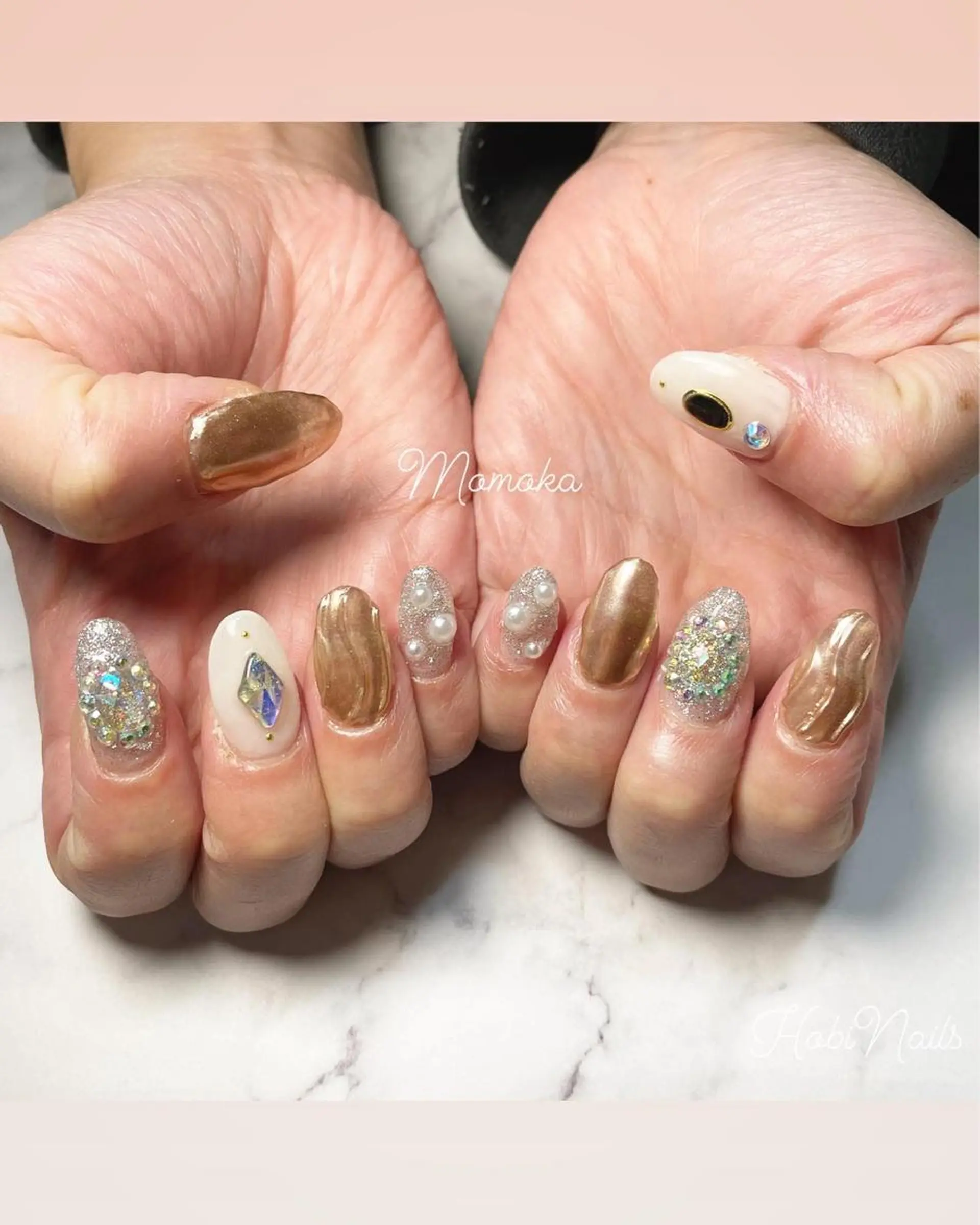ネイル キラキラネイル Momo nailsalonのネイルデザイン