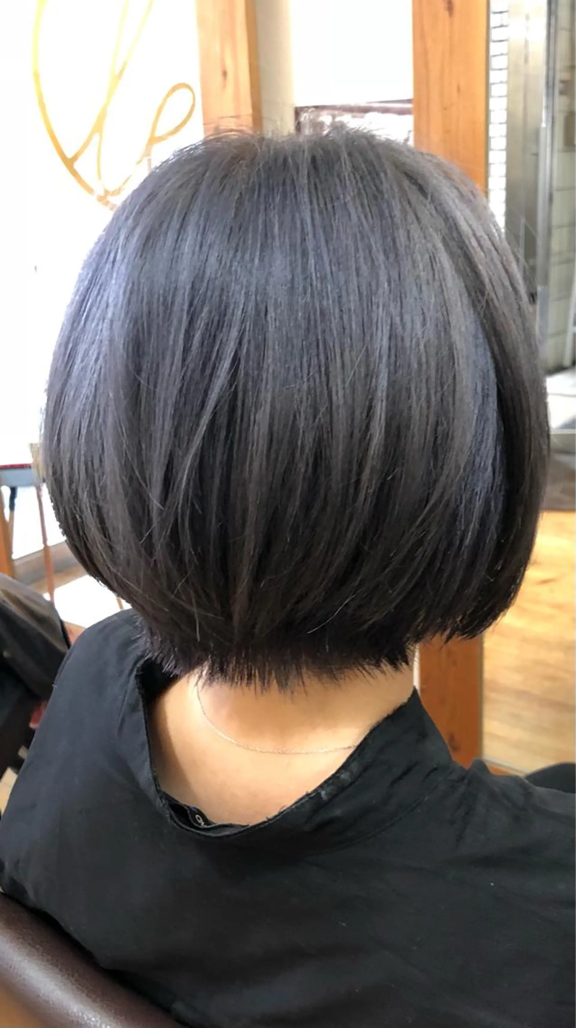 ショート カラー ネイビーカラー レイヤーカット特化 🌸GOTOのヘアスタイル