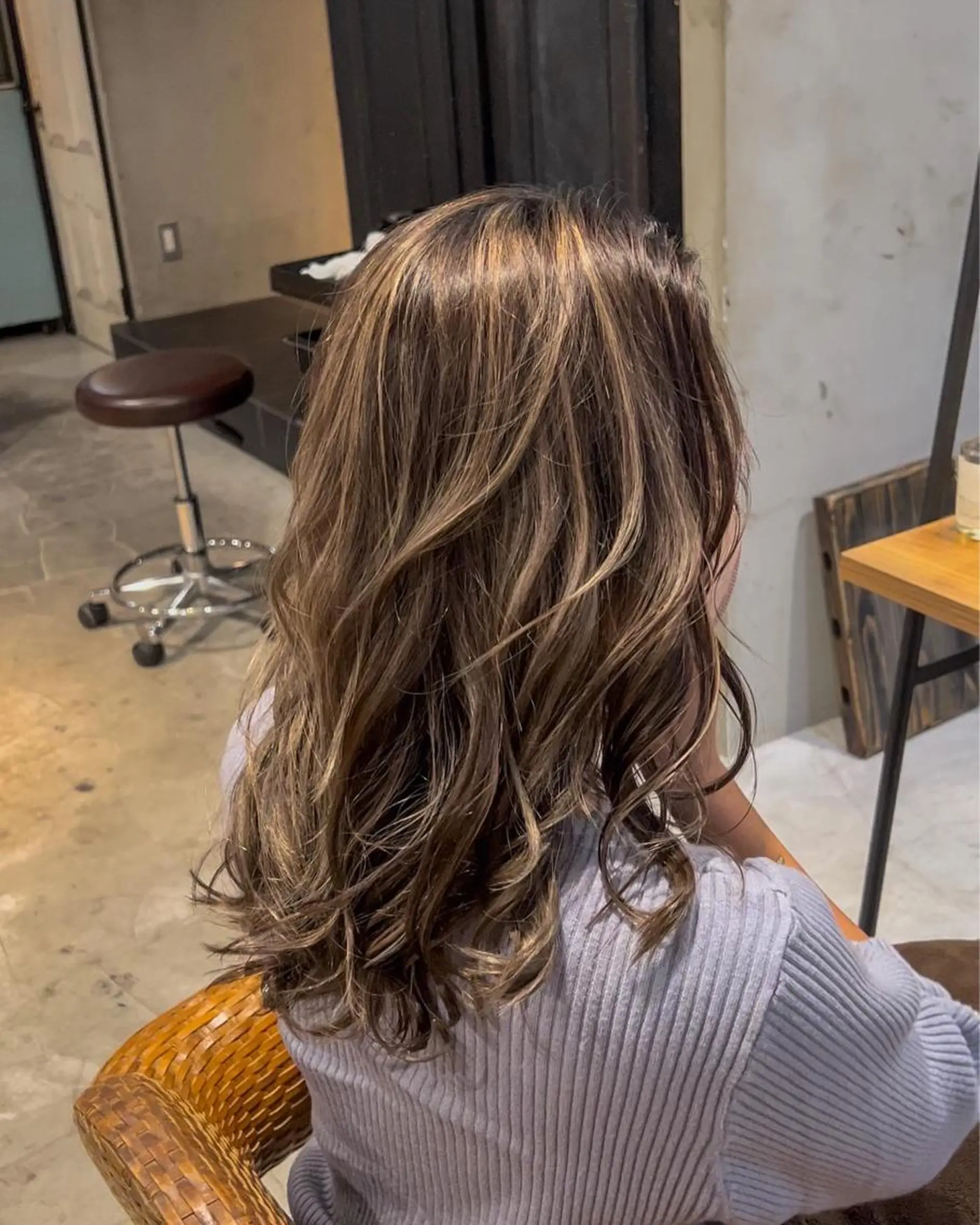 ミディアム カラー カット ヘアカラー トリートメント 海外デザイン🇺🇸 石渡諒太のヘアスタイル