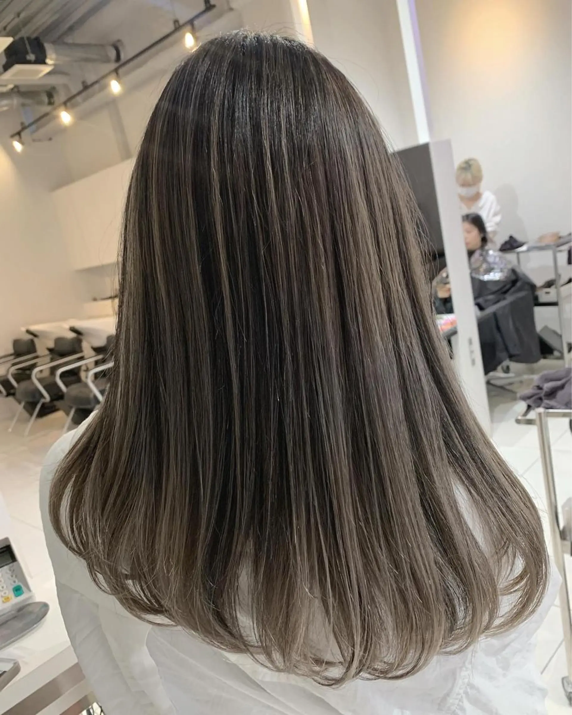 ロング カラー ヘアアレンジ グレージュ 阿部 圭悟のヘアスタイル