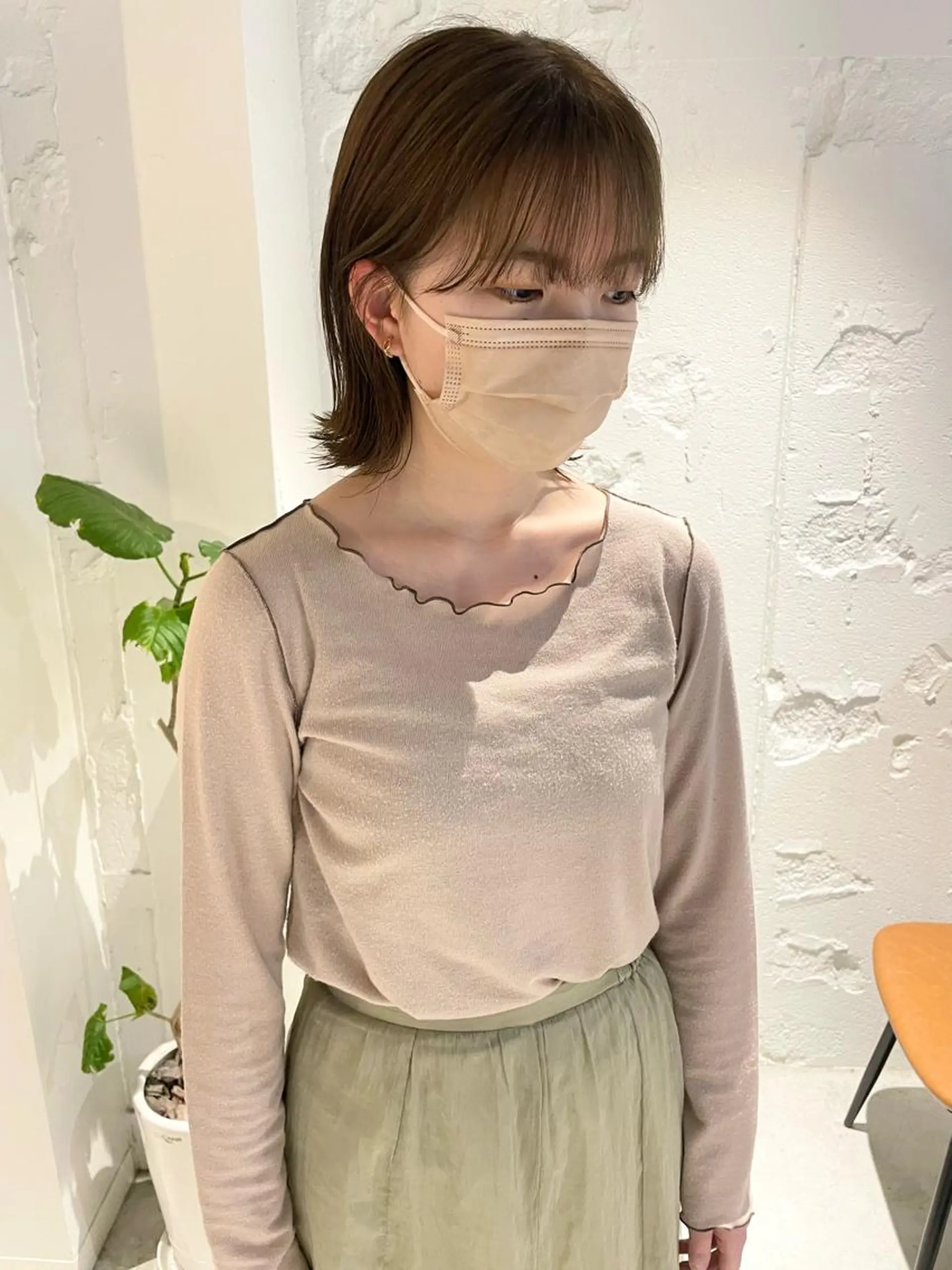 ミディアム カラー ボブレイヤー アッシュ ベージュカラー ブリーチ ブラウンカラー 🩰オリーブ/ ベージュ松本咲花🩰のヘアスタイル