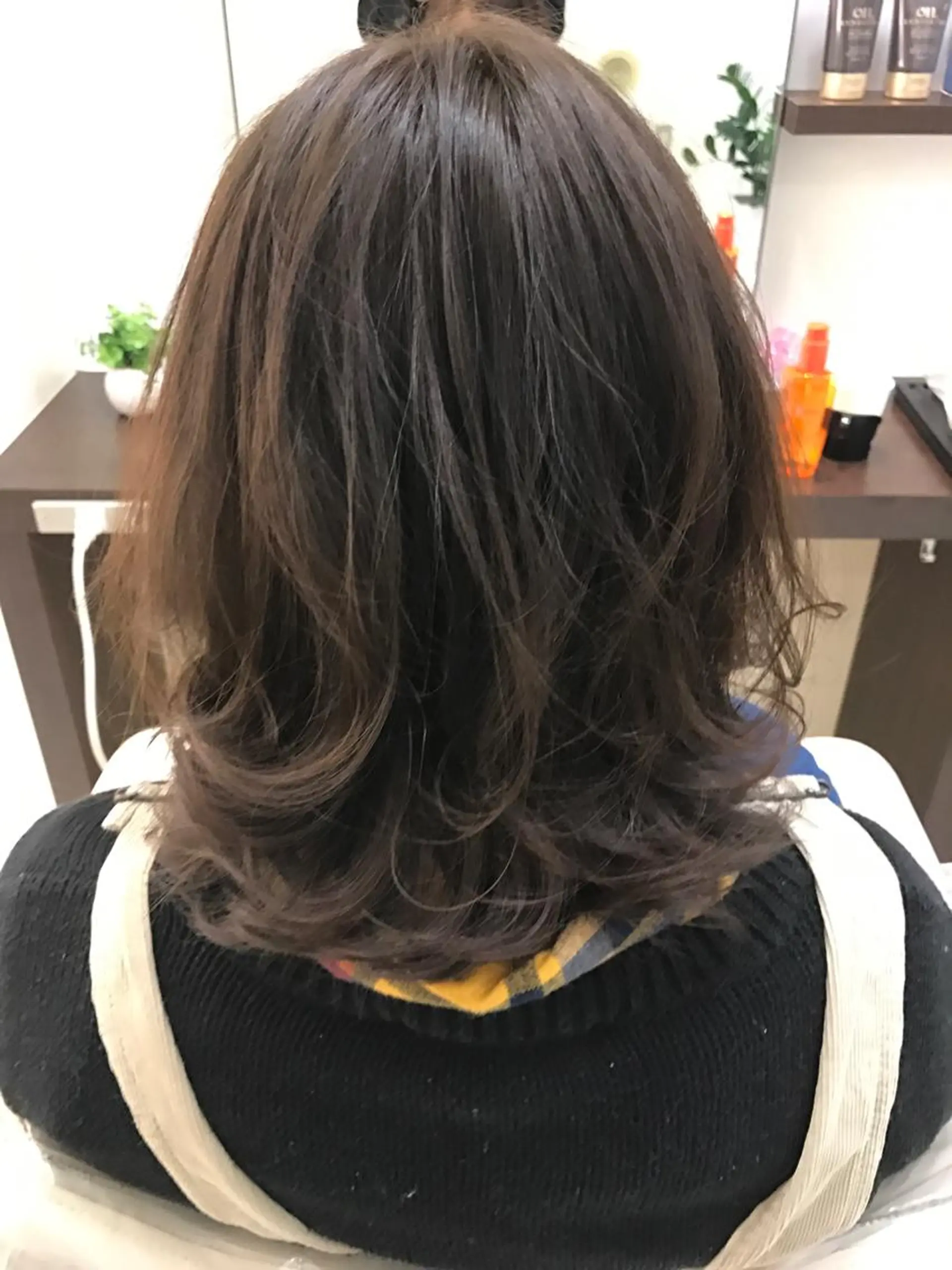 ミディアム 縮毛矯正/髪質改善 継続する美髪のヘアスタイル